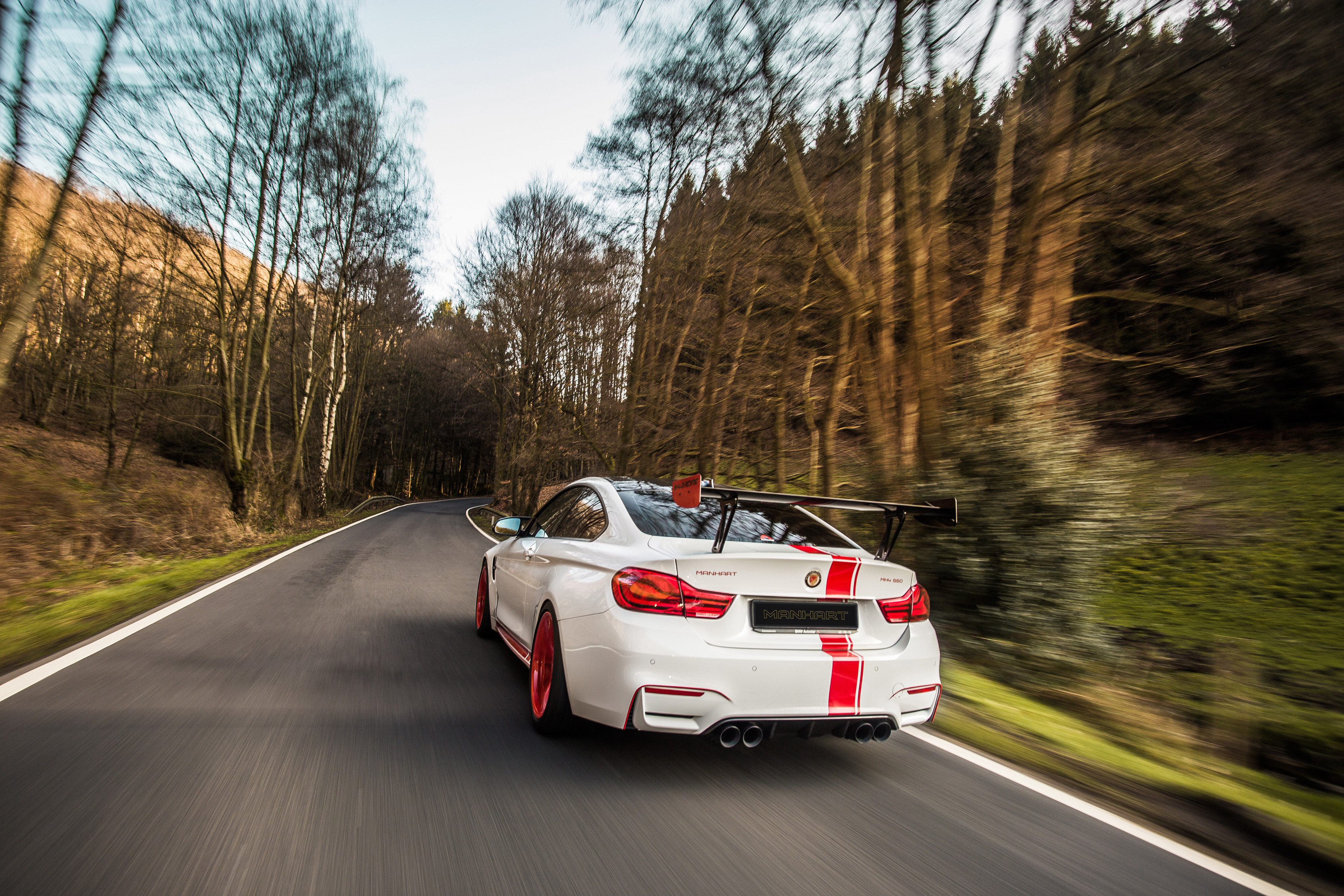 Bmw M4 - HD Wallpaper 