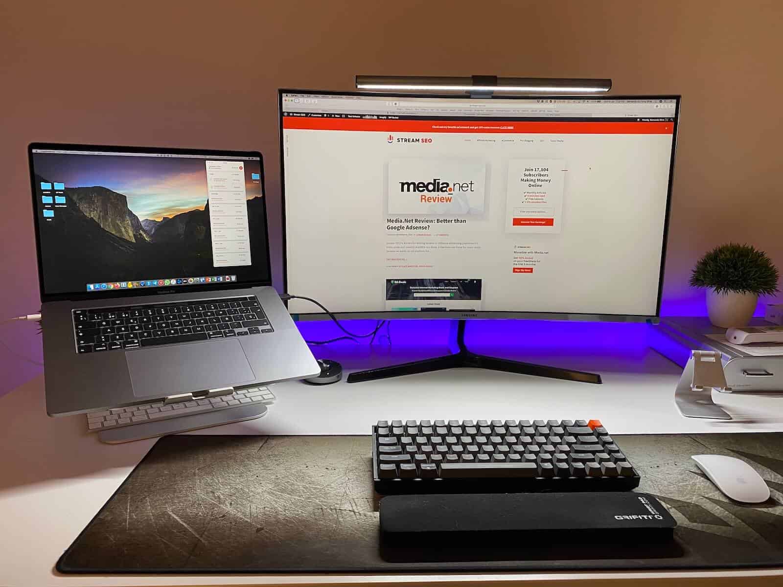 Benq Screenbar - White Light - Computer Keyboard - HD Wallpaper 