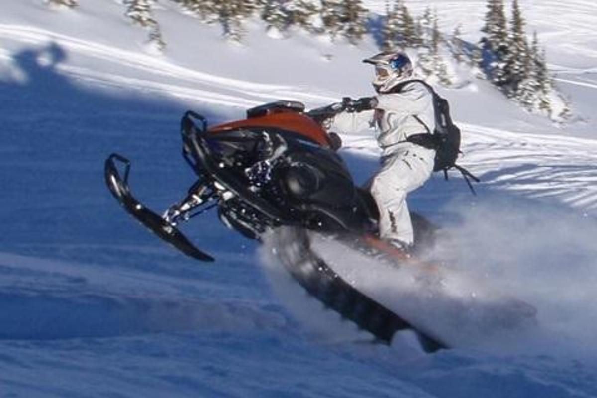 Snowmobile - HD Wallpaper 