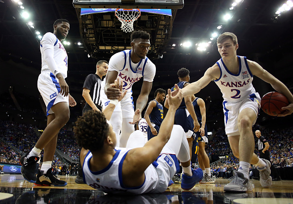 Kansas Jayhawks - Basketball Moves - HD Wallpaper 