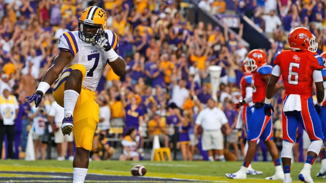 Hd Lsu Football Wallpaper - Leonard Fournette Lsu - HD Wallpaper 
