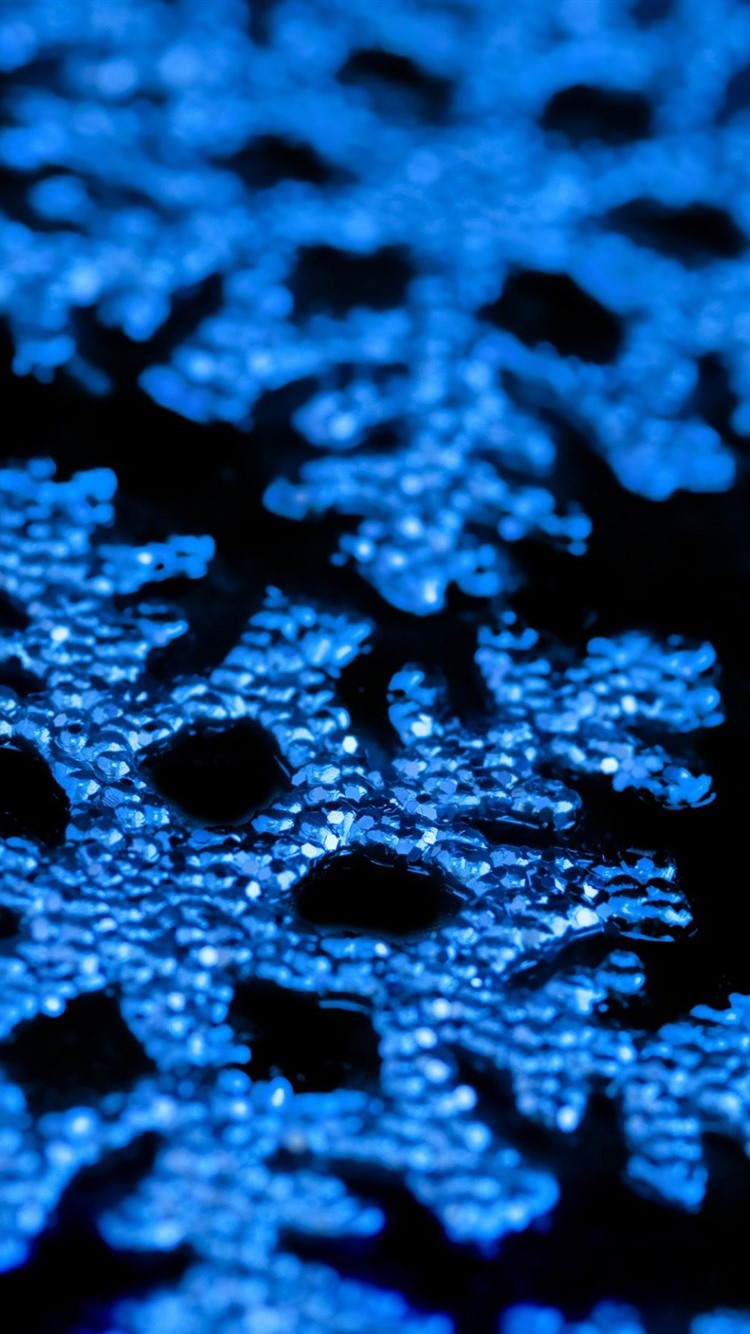 Iphone Wallpaper Blue Snowflakes, Macro Photography - HD Wallpaper 