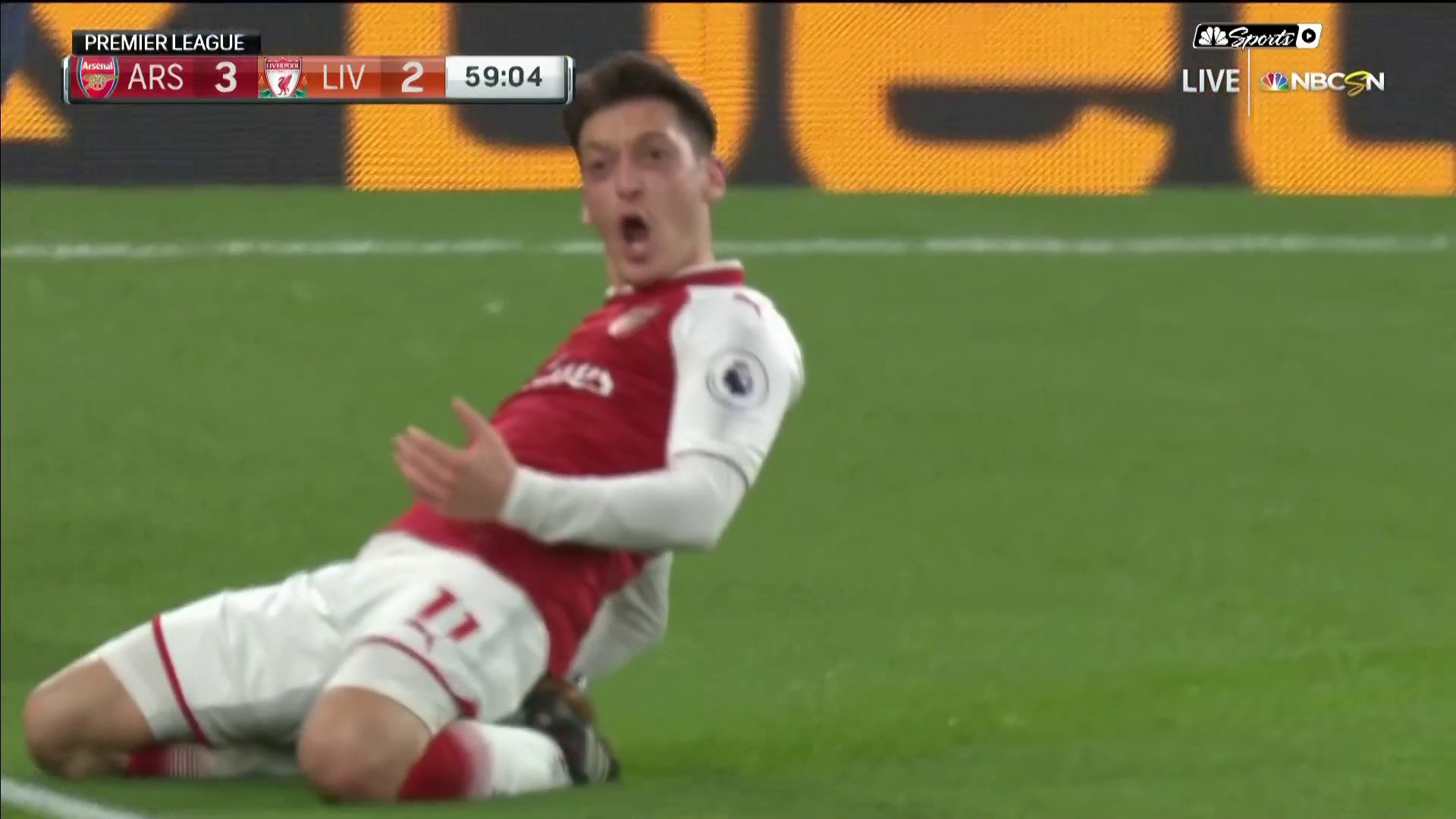 Ozil Celebration Vs Liverpool - HD Wallpaper 