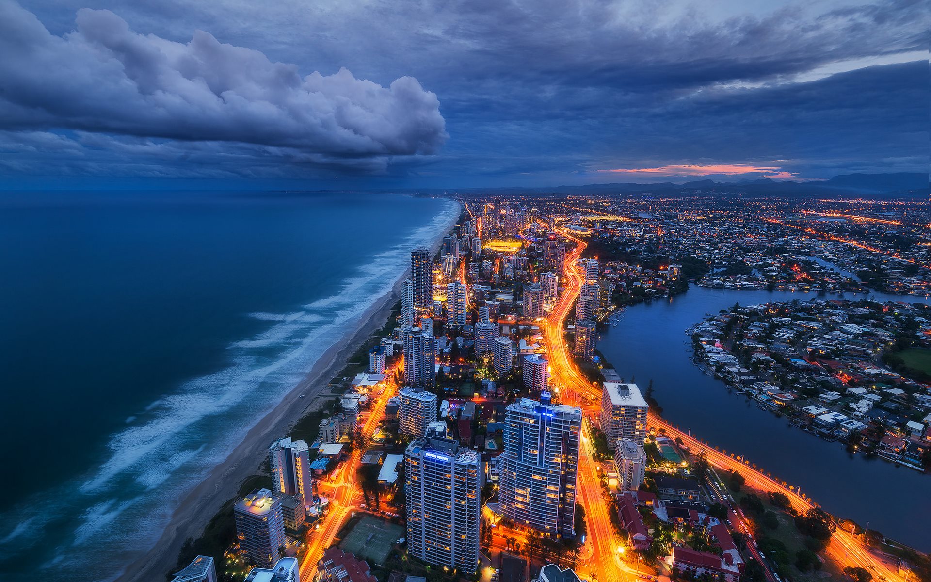 Gold Coast, Coral Sea, Coast, Evening, Storm Clouds, - Gold Coast High Resolution - HD Wallpaper 