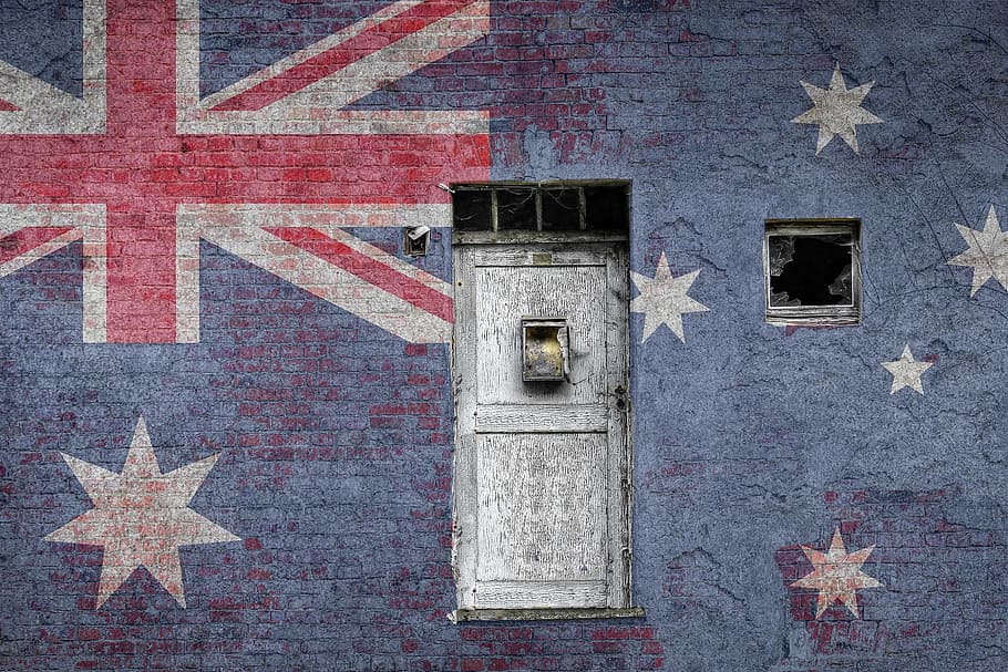 White Wooden Door, Australia, Flag, Wall, Brick, Vintage, - Negocios Rentables En Australia - HD Wallpaper 