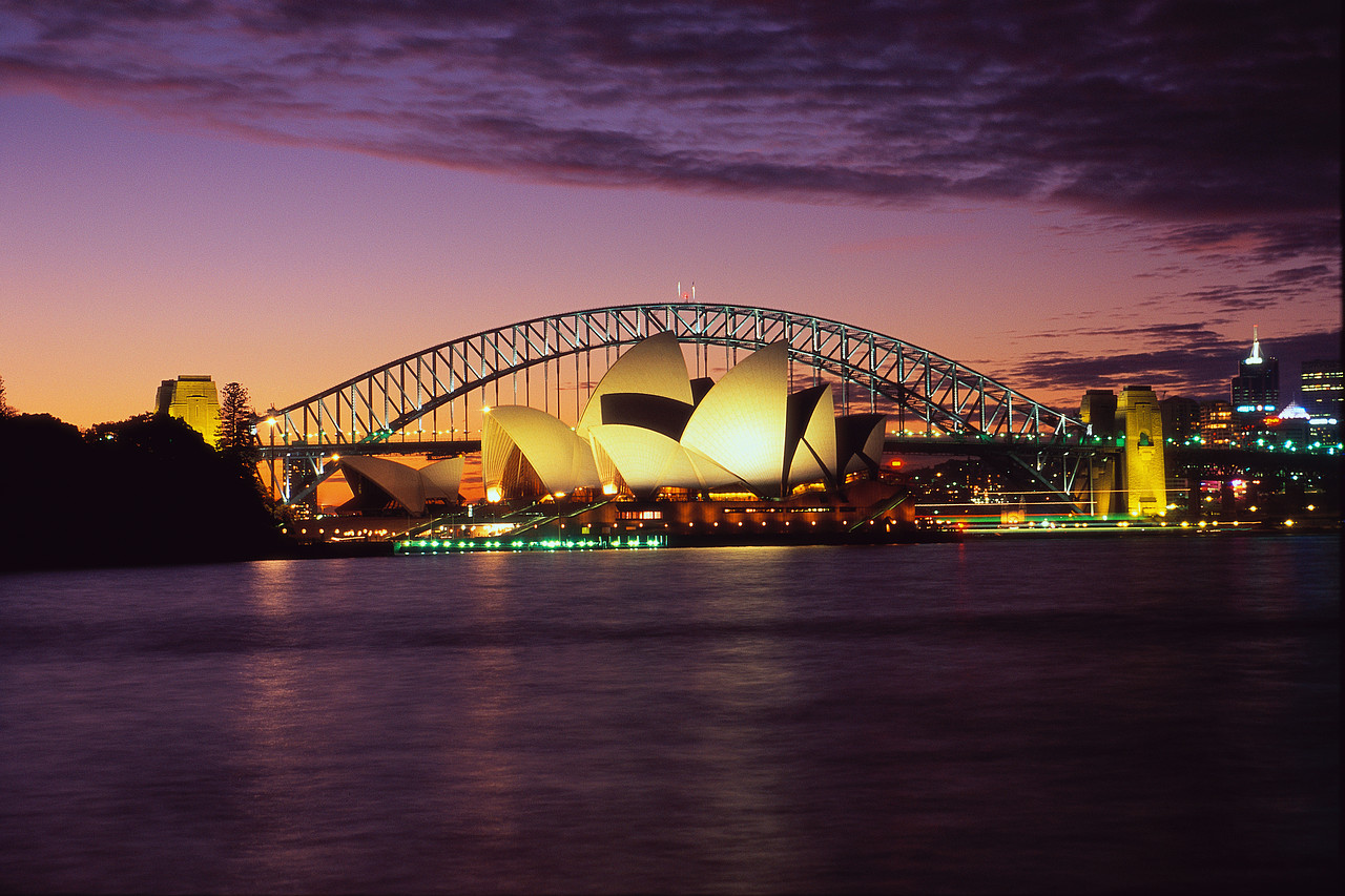 Opera House Sydney Australia Wallpaper Hd Free Download - Sydney Opera House And Harbour Bridge At Night - HD Wallpaper 