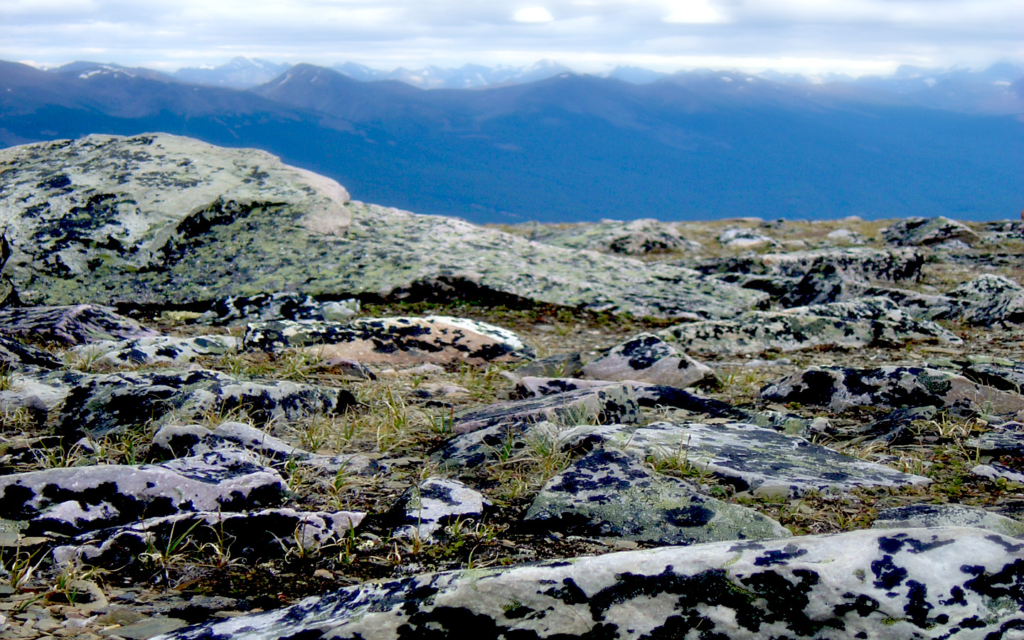 View From Atop Whistler S Mountain Photo - Mountain Rocks - HD Wallpaper 