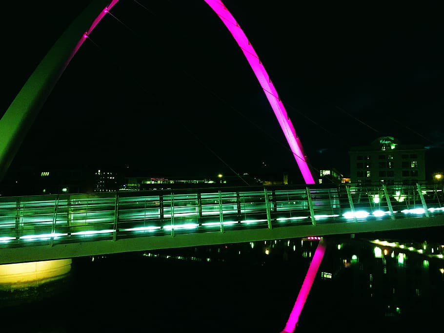 United Kingdom, Newcastle Upon Tyne, Night Time, Footbridge, - Lighting - HD Wallpaper 