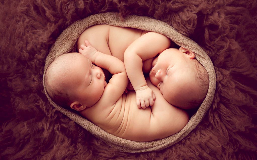 Cute Child Kids Babies 4k Wallpaper - Twins Baby Images Hd - HD Wallpaper 