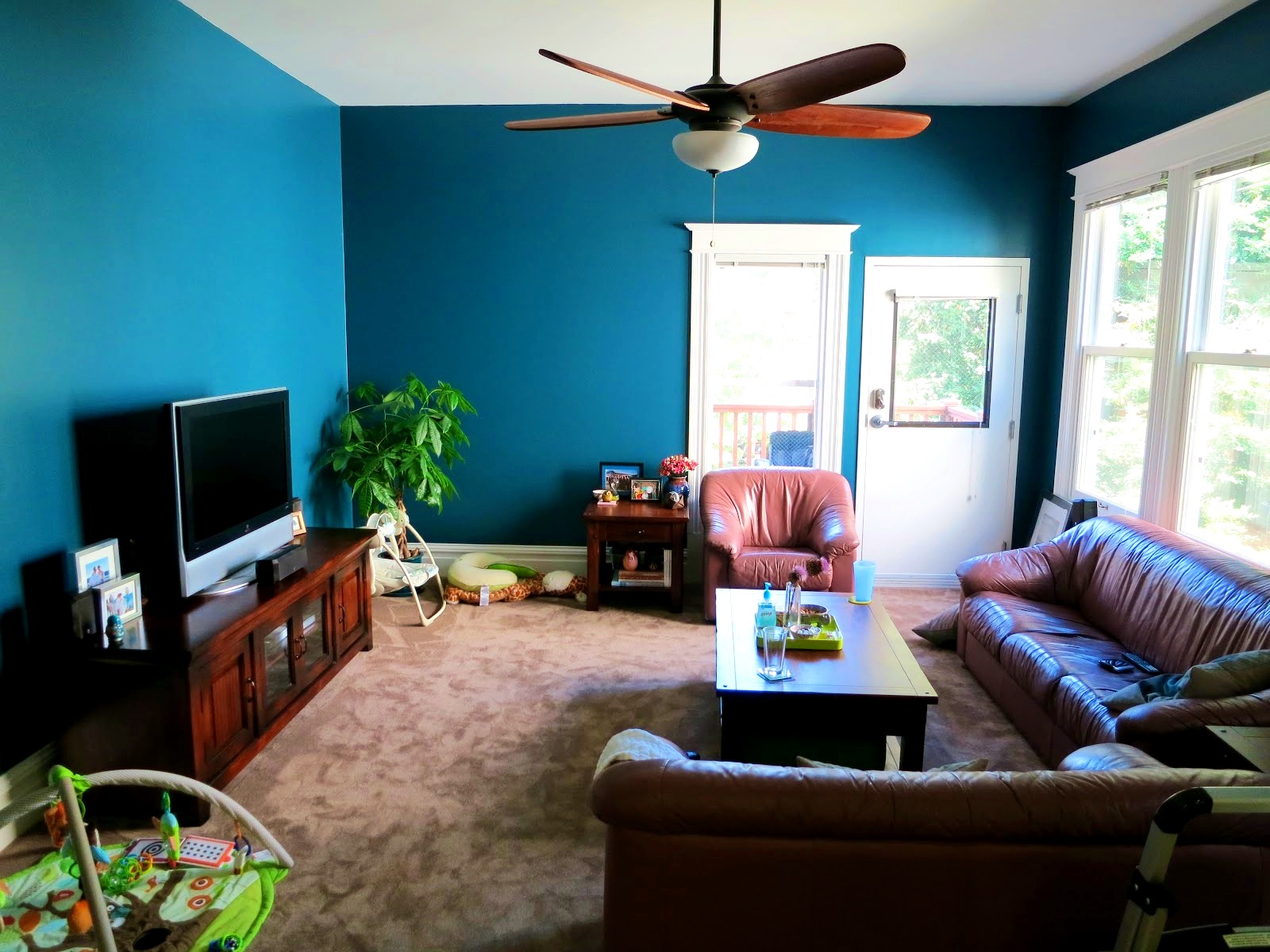 Living Room - HD Wallpaper 