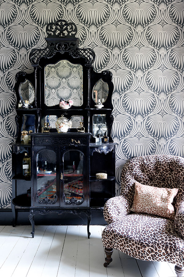 Pearl Lowe Faded Glamour - HD Wallpaper 