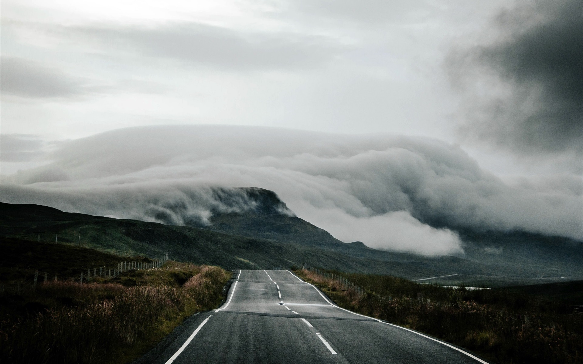 Wallpaper United Kingdom, Scotland, Road, Fog, Morning - Scotland Fog - HD Wallpaper 