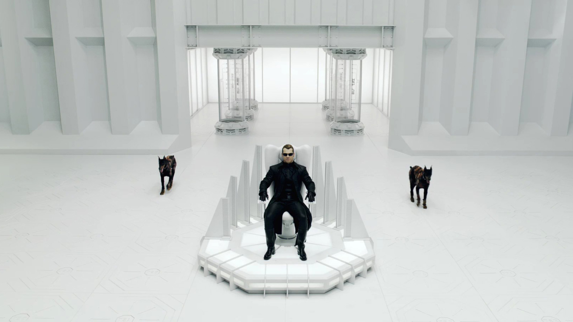And Guard Dogs Wallpaper, Wesker And Guard Dogs Iphone - Resident Evil Lab Movie - HD Wallpaper 