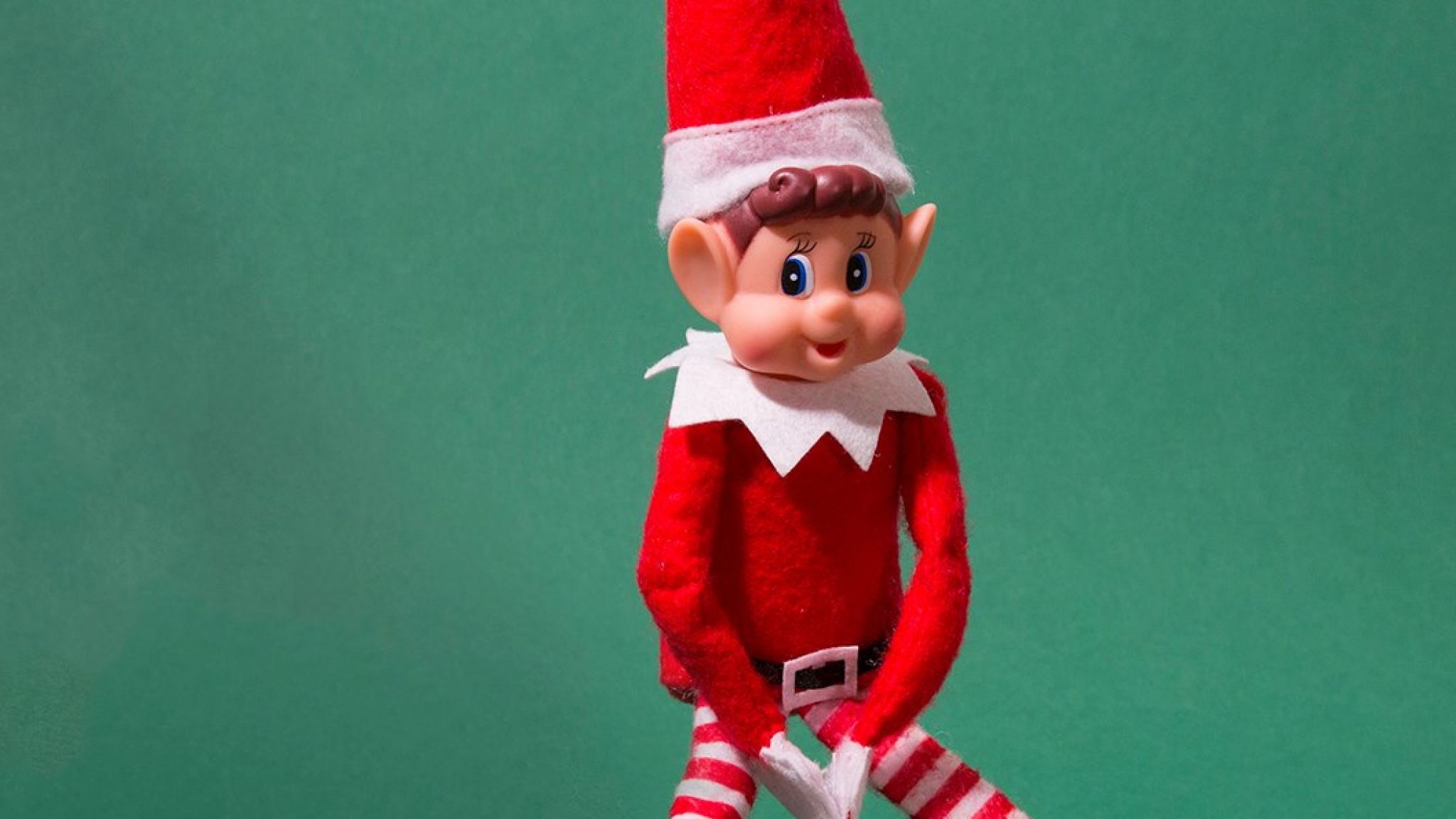 One Of The Controversial Images From Poundland& - Poundland Elf On The Shelf - HD Wallpaper 