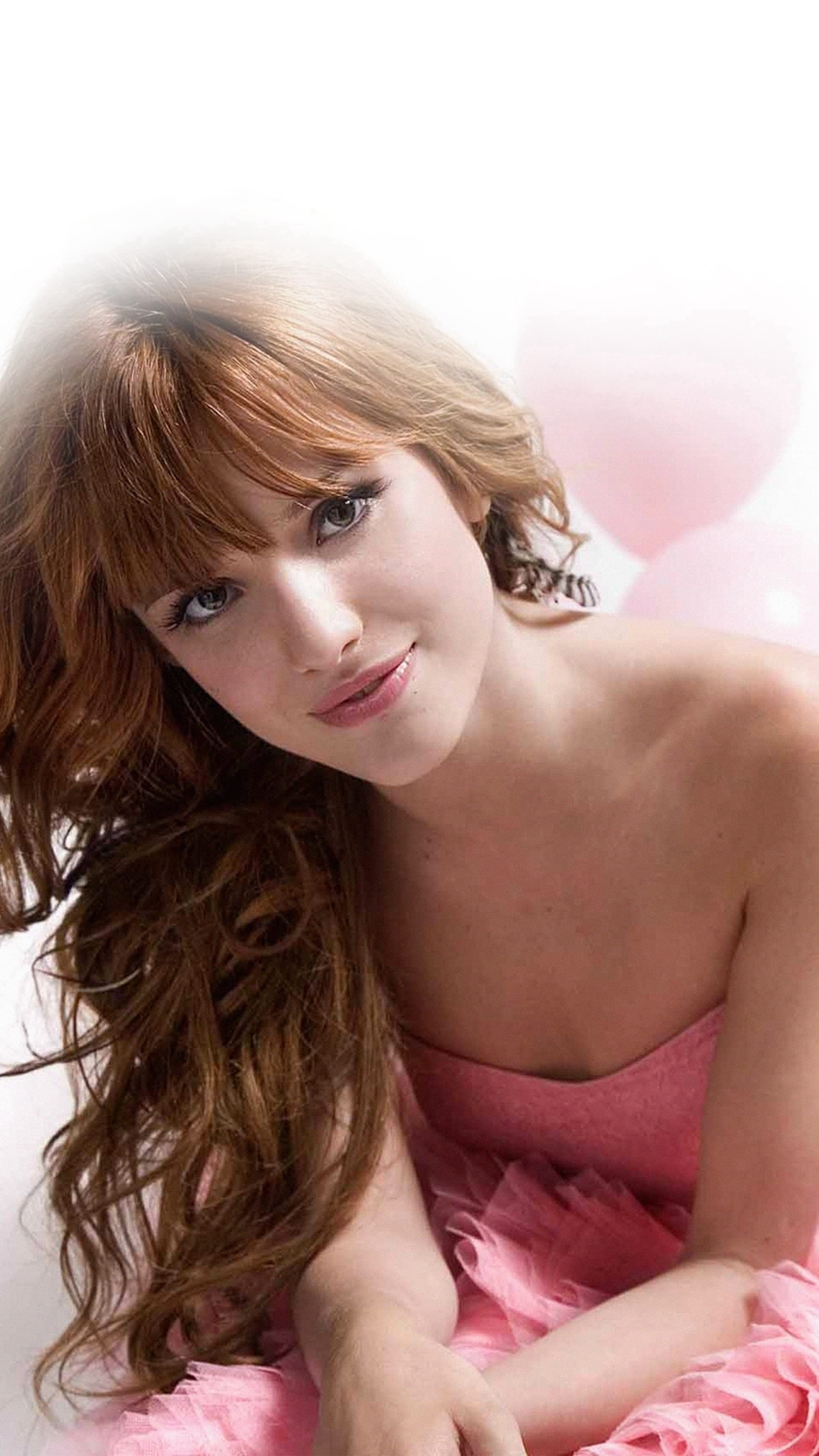 Bella Thorne Pink Dress - HD Wallpaper 