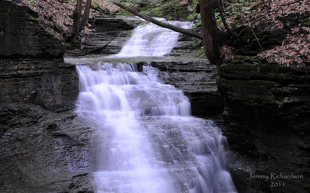 Waterfall - HD Wallpaper 