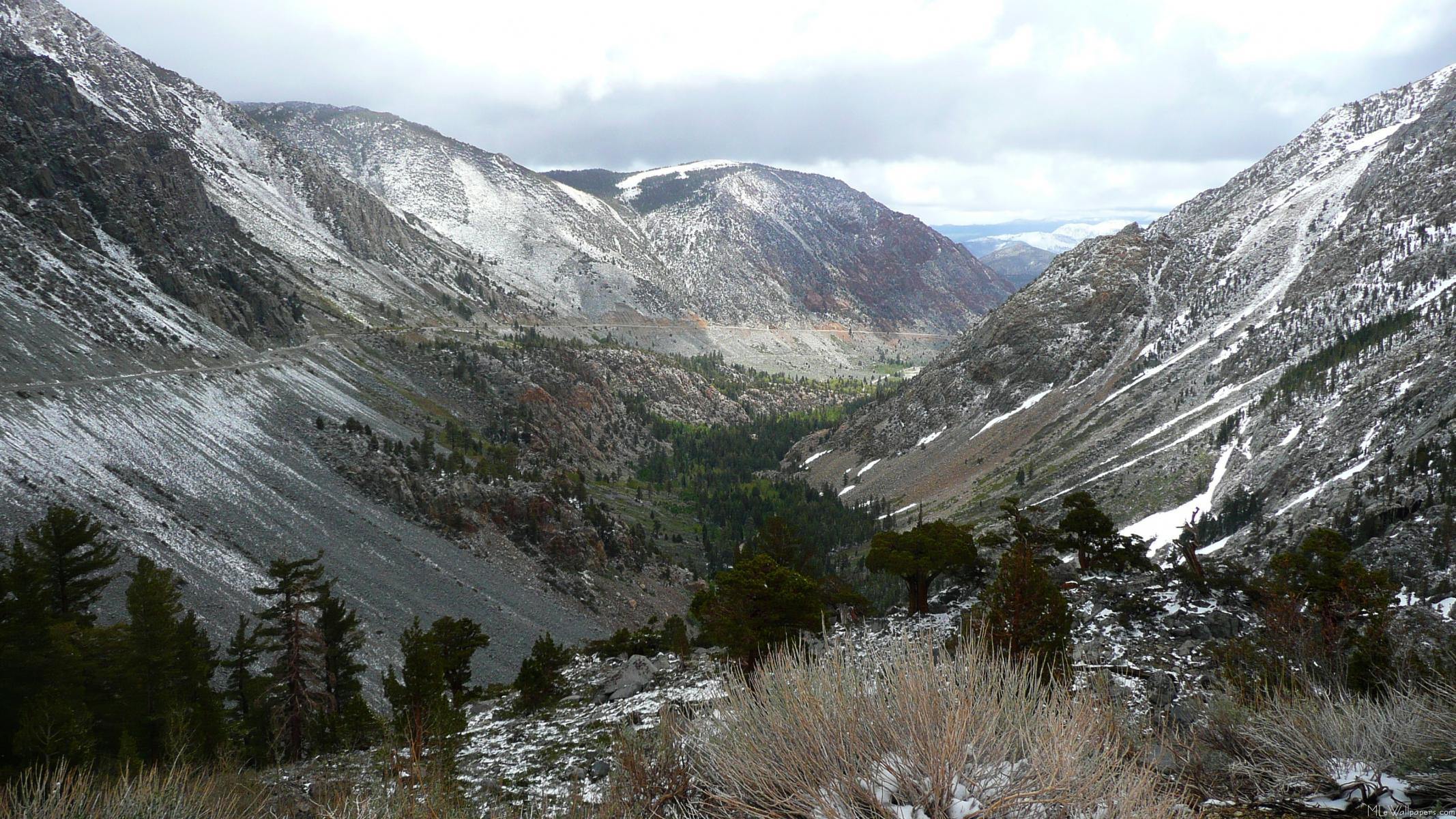 Driving Through The Snowy Sierra Nevada Mountains - Snow Sierra - HD Wallpaper 