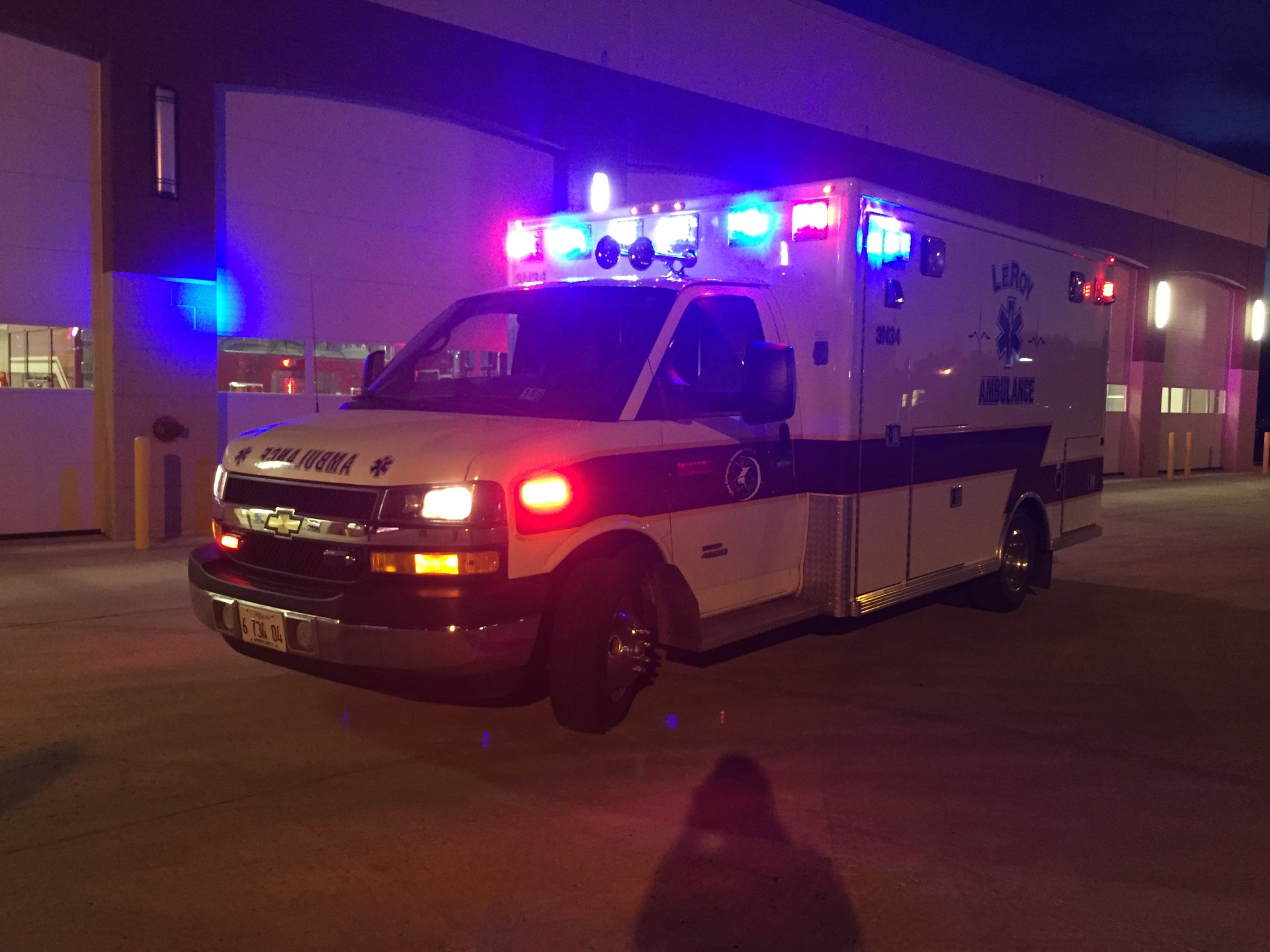 Ambulance - HD Wallpaper 