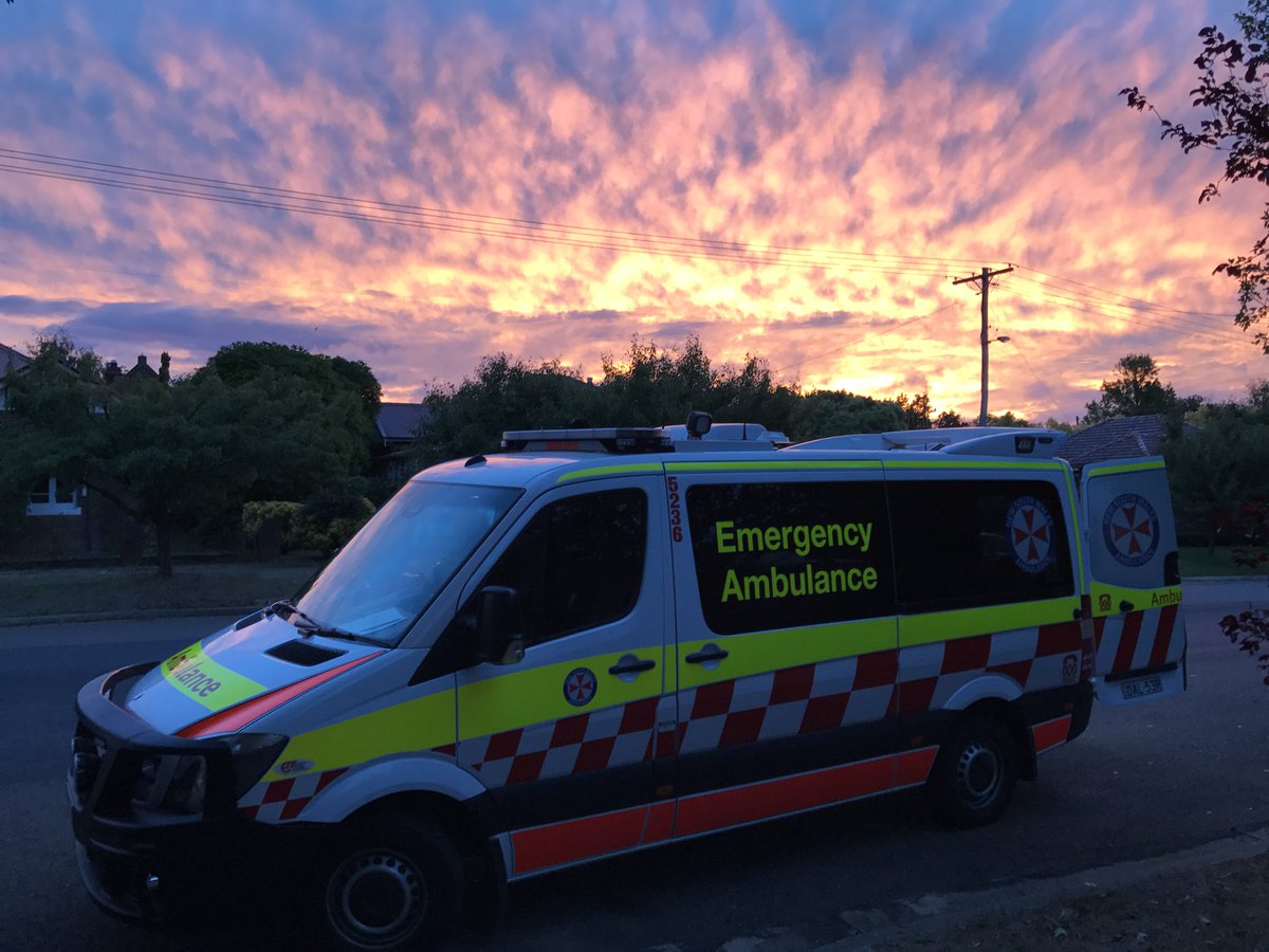 Compact Van - HD Wallpaper 