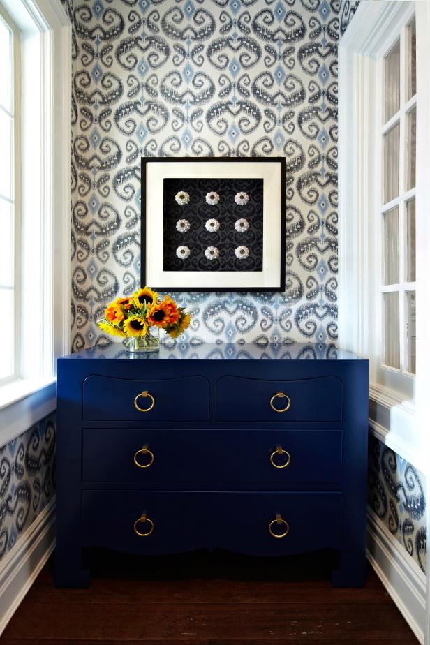 Entry With Ikat Wallpaper, Framed Art, Blue Chest And - Wainscoting For Low Ceiling - HD Wallpaper 