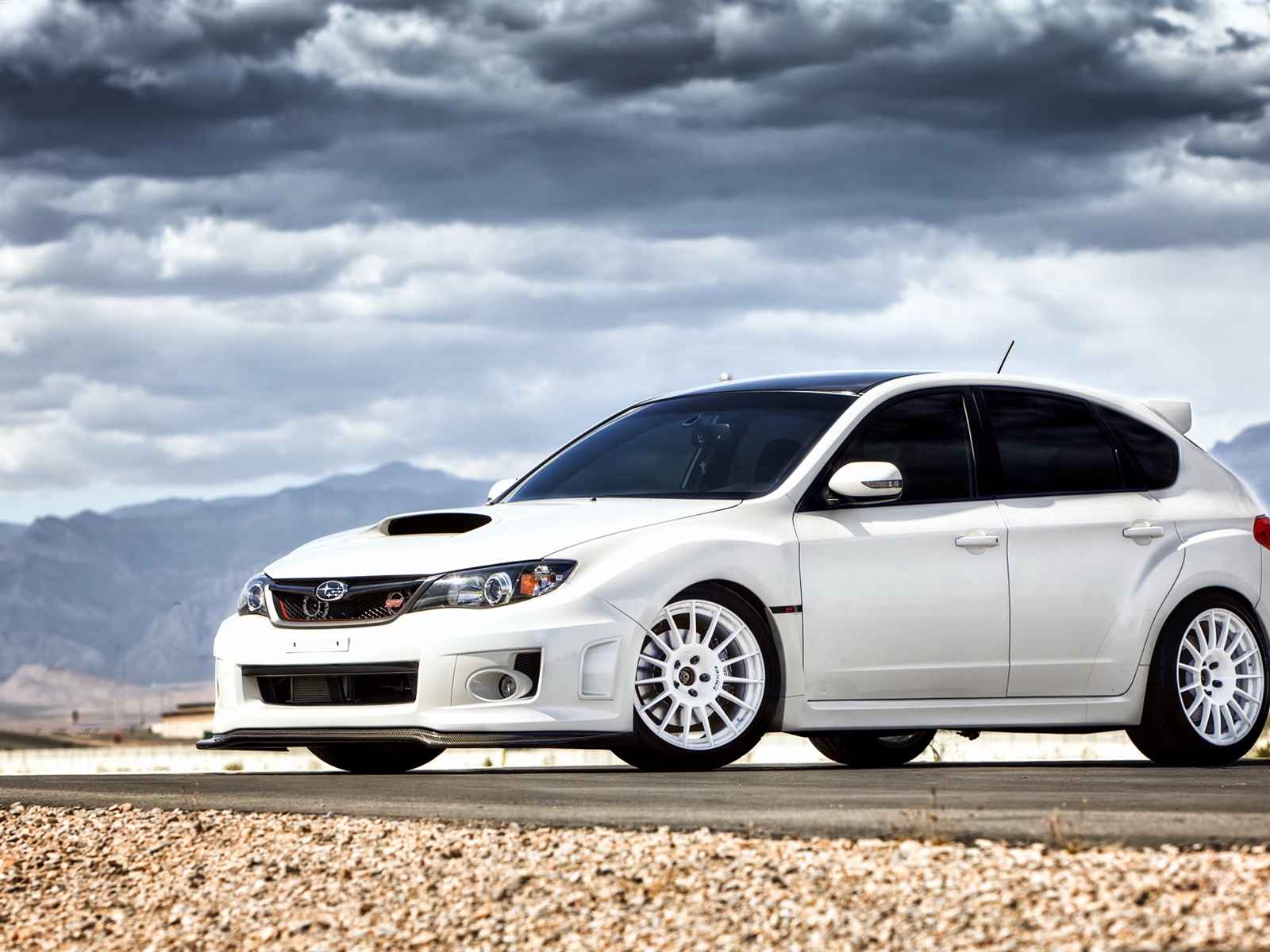 Subaru - HD Wallpaper 