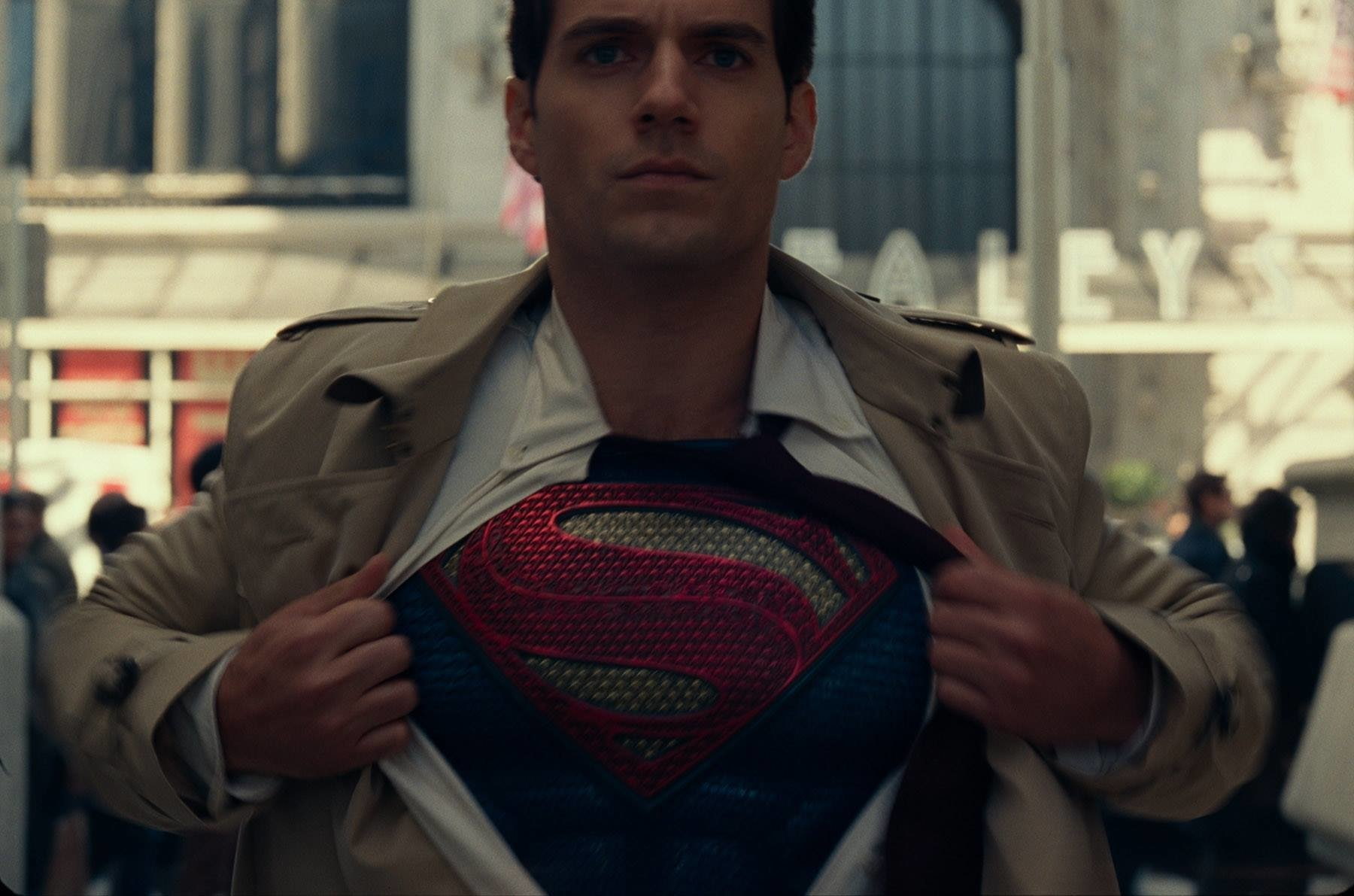 Cameo Superman En Shazam - HD Wallpaper 