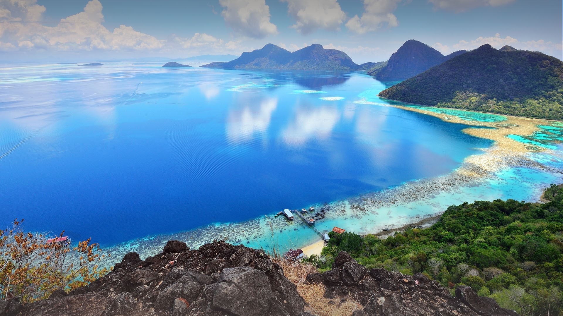 Tun Sakaran Marine Park Malaysia - HD Wallpaper 