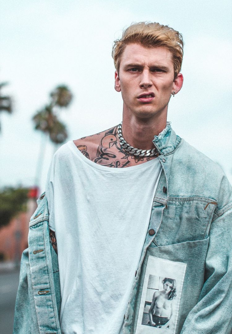 Photoshoot Machine Gun Kelly 2018 - HD Wallpaper 