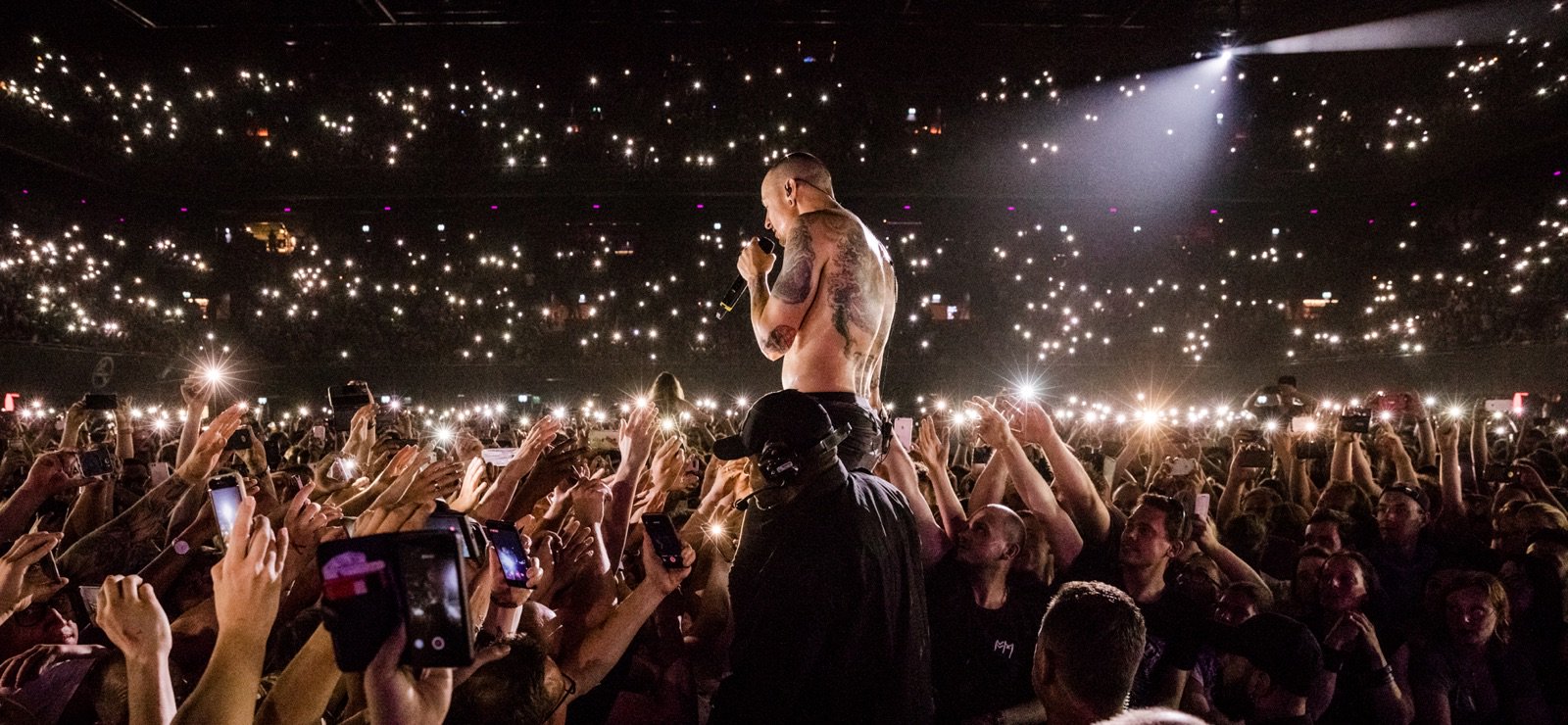 Chester One More Light - HD Wallpaper 