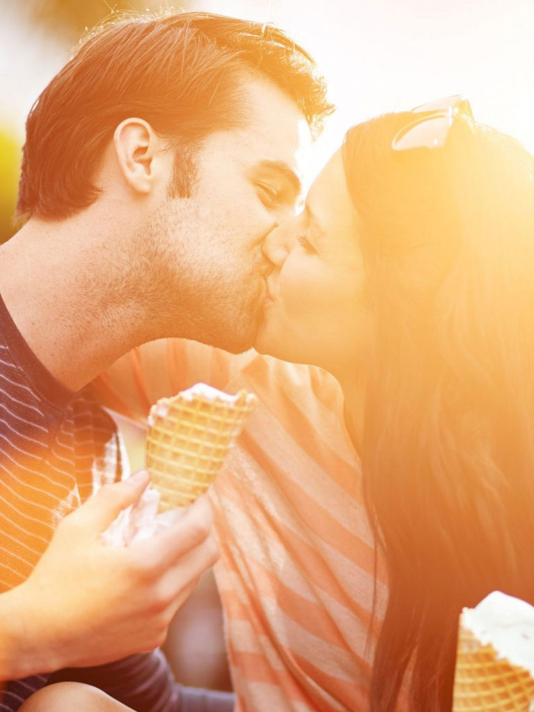 Cute Couple Love Kissing - Cute Couple Kiss Images Hd - HD Wallpaper 