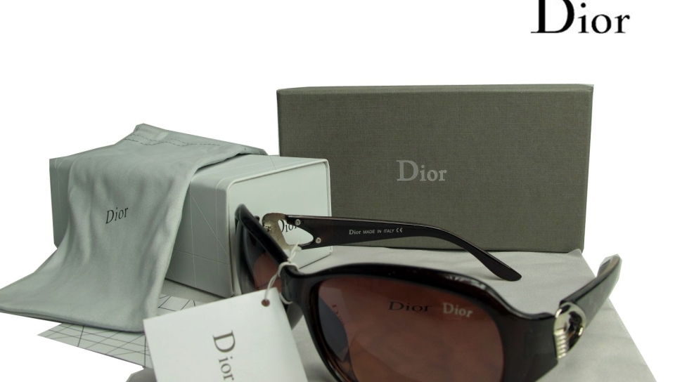 Dior - HD Wallpaper 