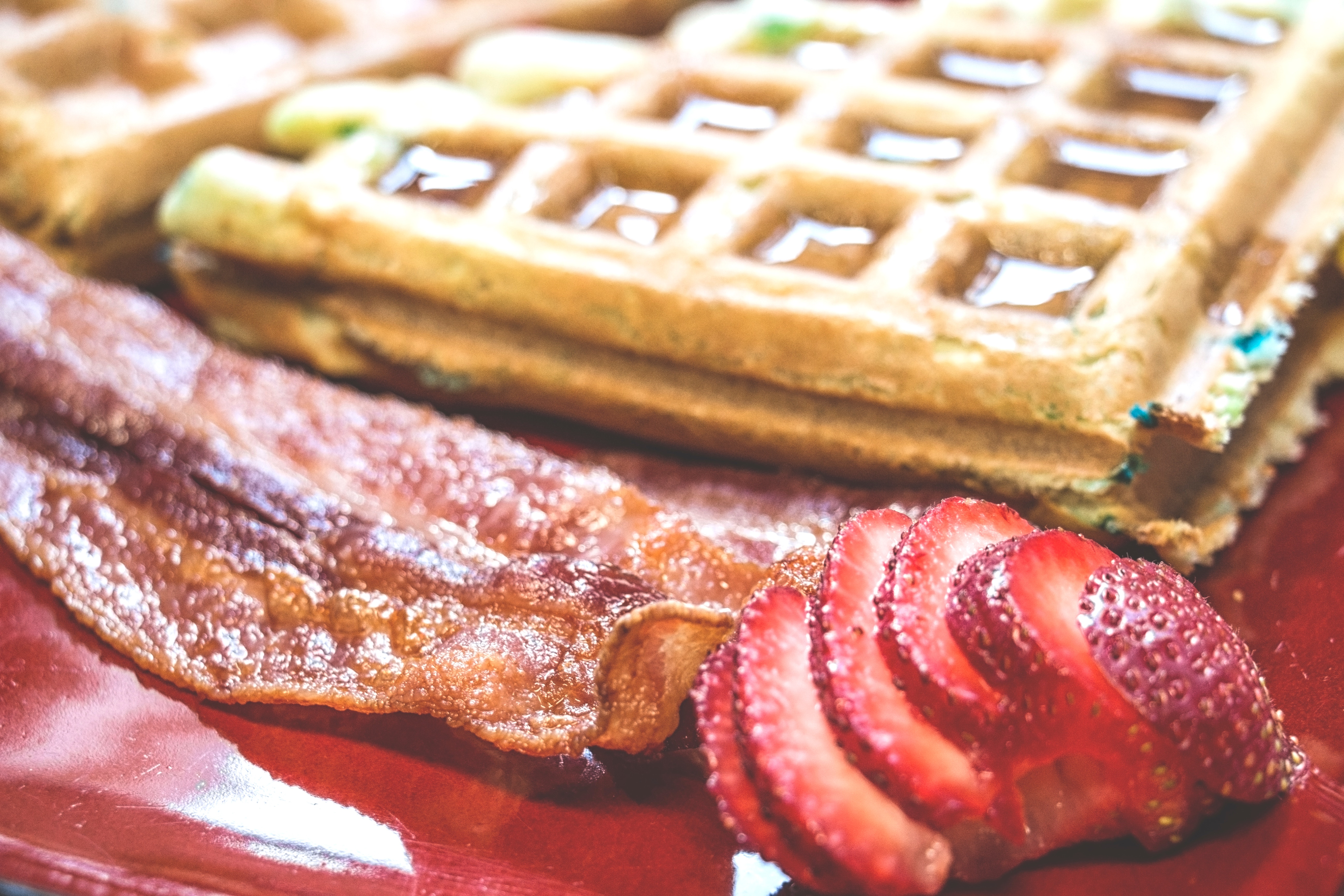 Wallpaper Wafers, Strawberries, Bacon, Breakfast - Breakfast Iphone - HD Wallpaper 
