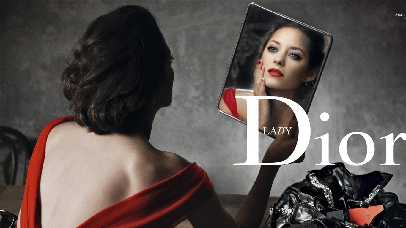 Dior-brand Advertising Wallpaper2012 - Annie Leibovitz Marion Cotillard - HD Wallpaper 