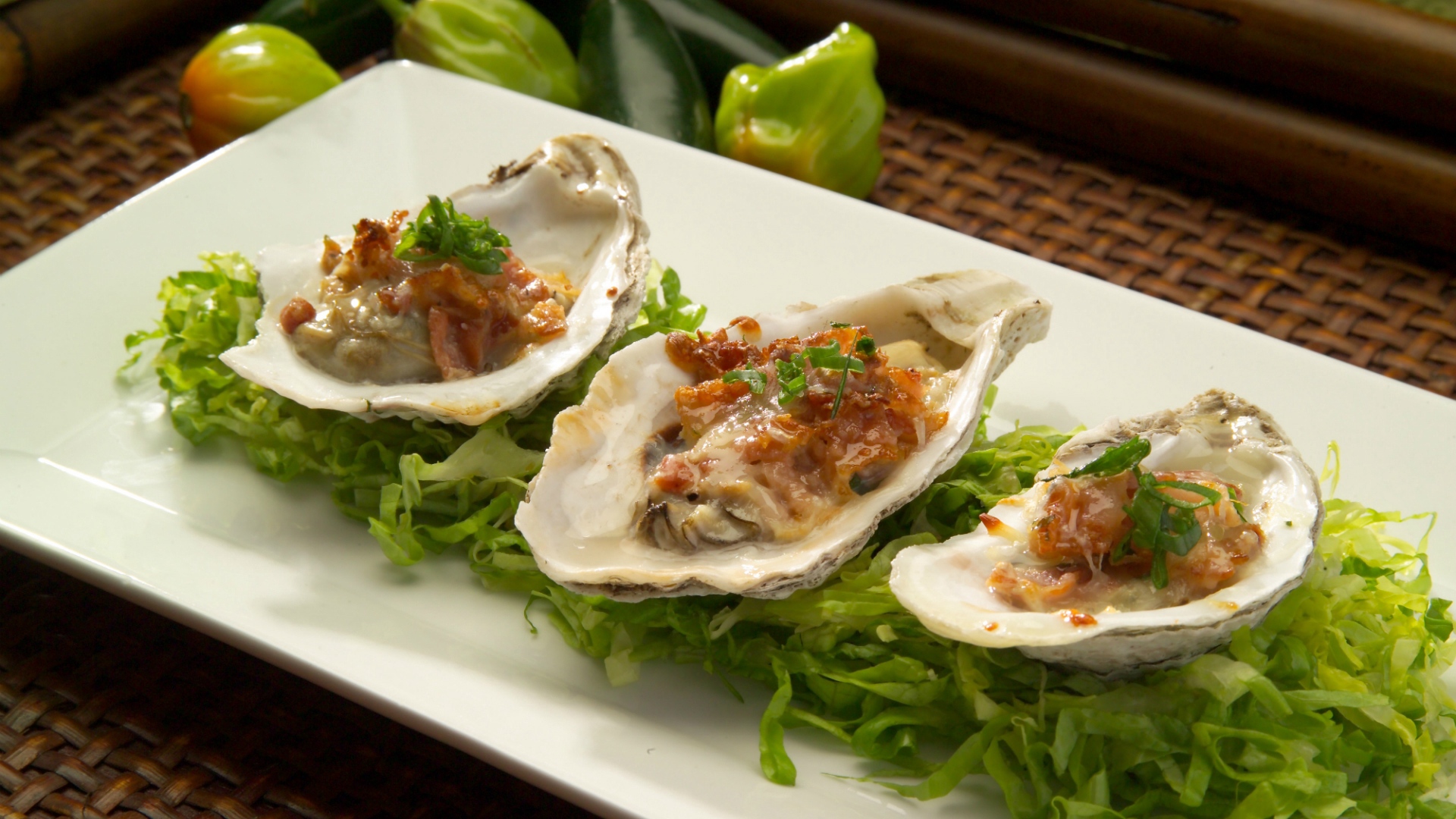 Wallpaper Oysters, Bacon, Cheese, Lettuce, Meal, Gourmet - Ha Long Bay Oysters - HD Wallpaper 
