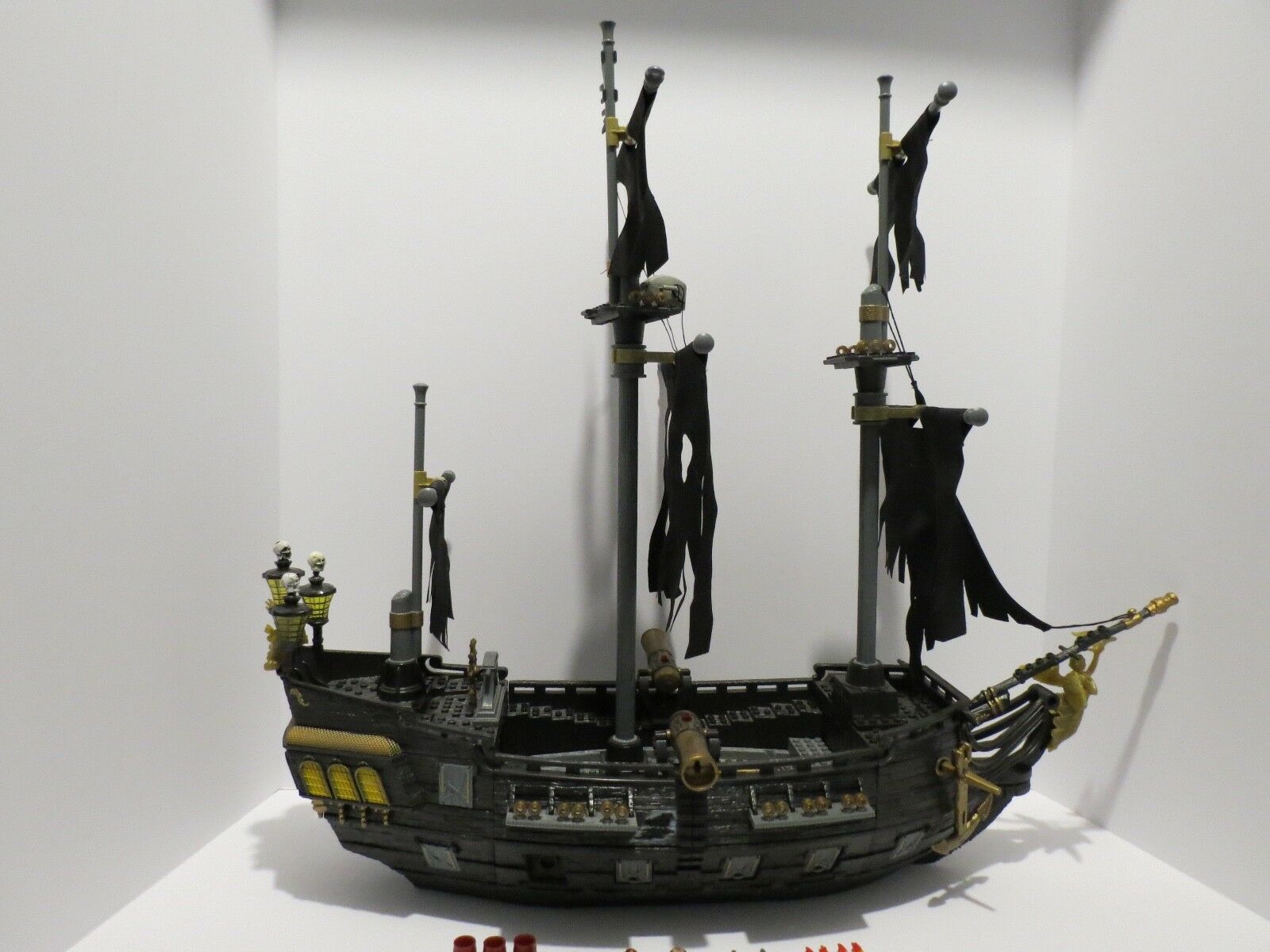 Black Pearl Wallpaper - HD Wallpaper 