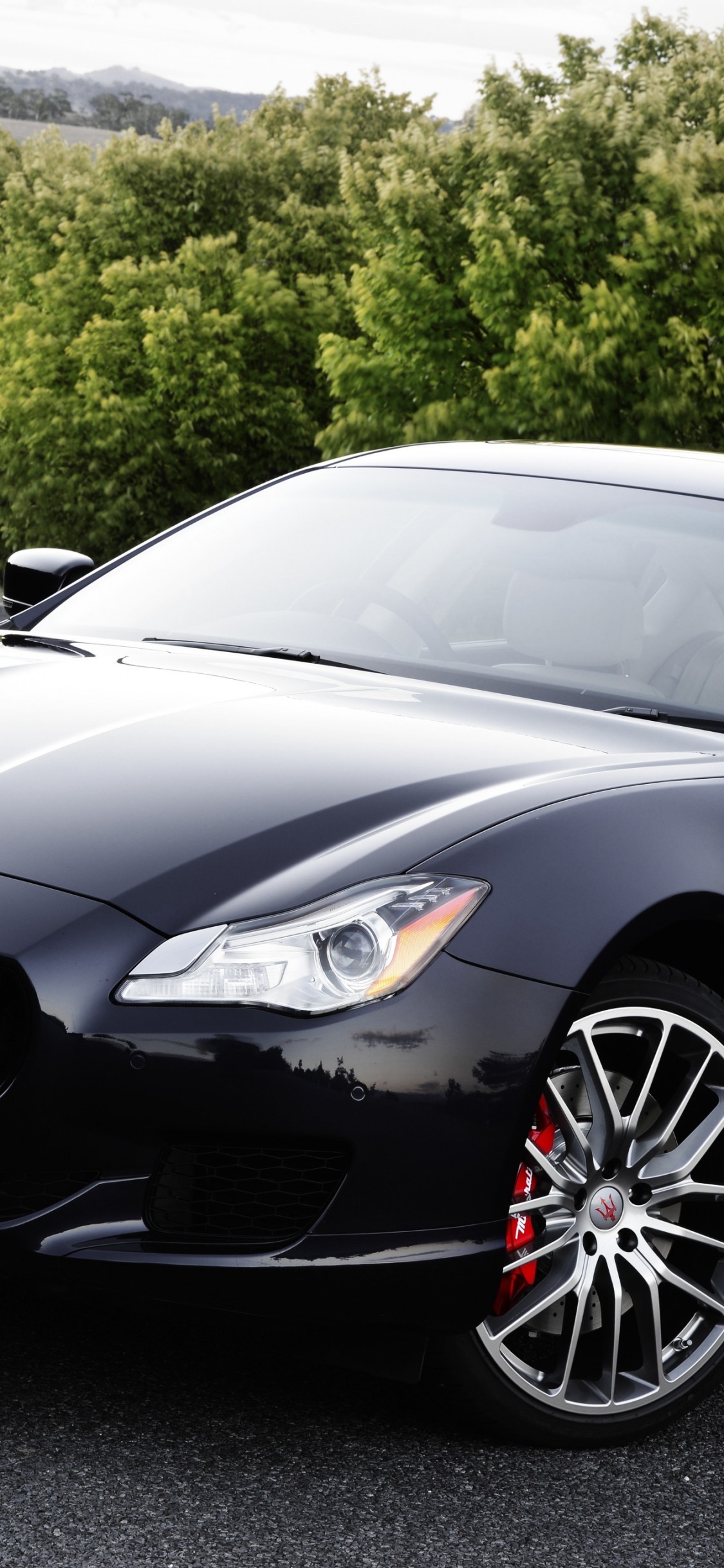 Maserati Quattroporte Gts, Black, Forest - Maserati Quattroporte - HD Wallpaper 