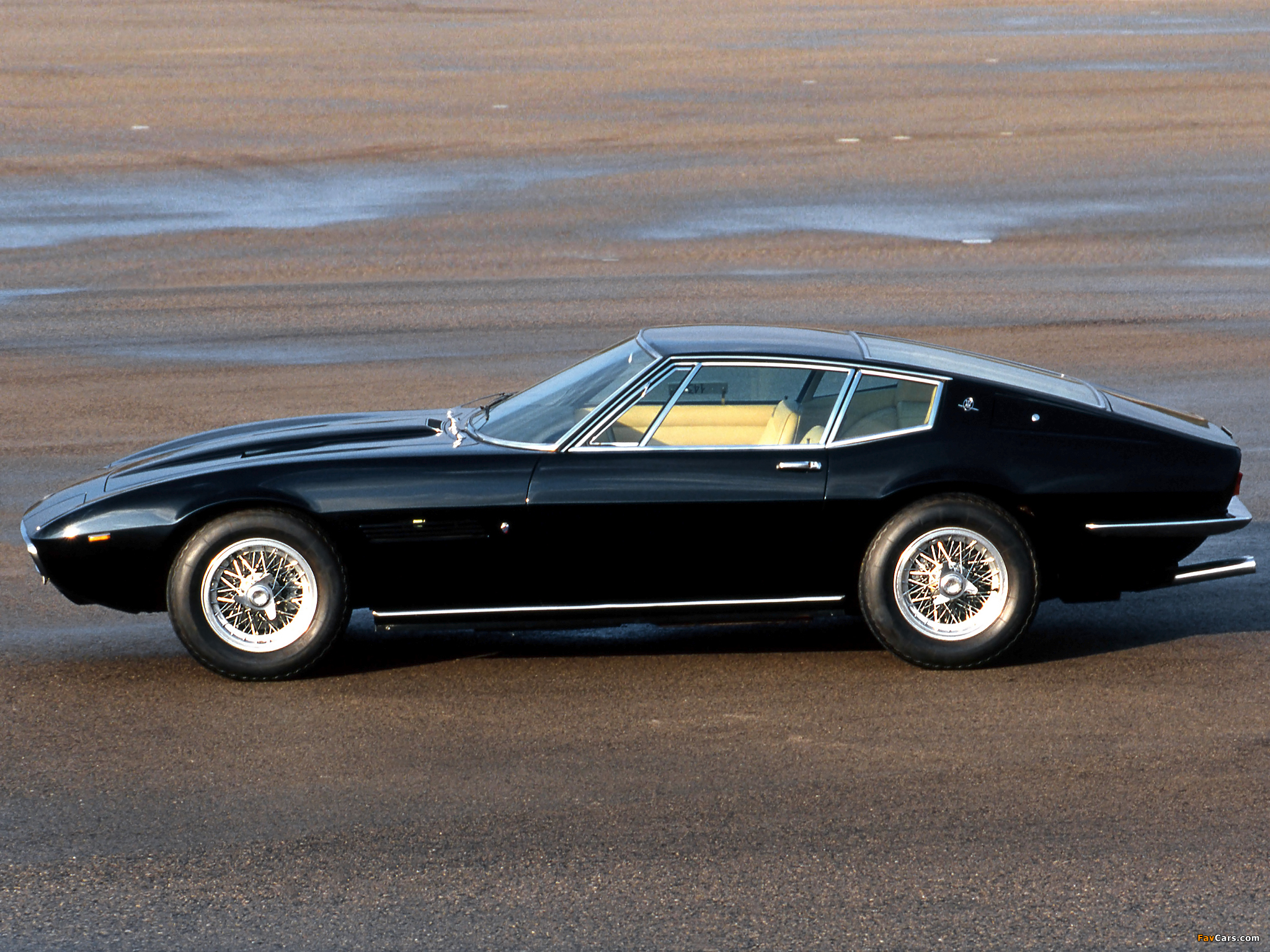 Maserati Ghibli Coupe 1967 73 Wallpapers - Maserati Ghibli 1967 - HD Wallpaper 