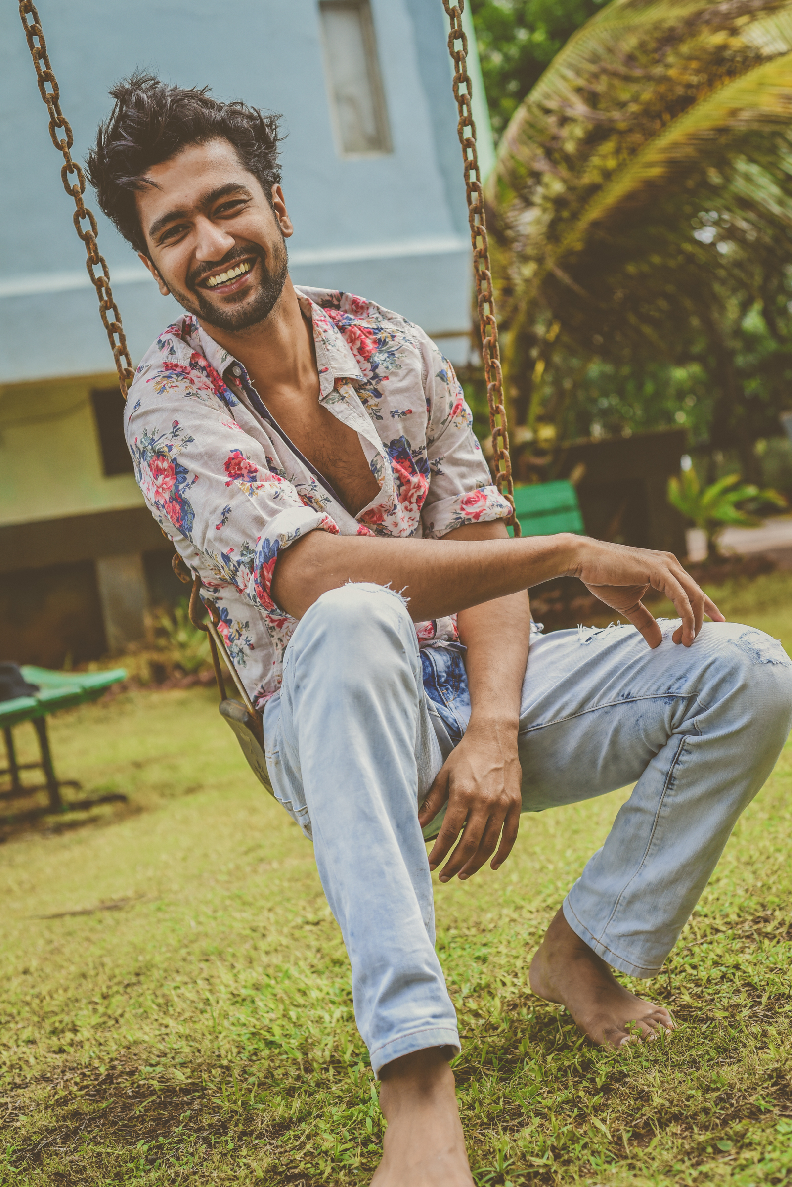 Photoshoot Vicky Kaushal - HD Wallpaper 