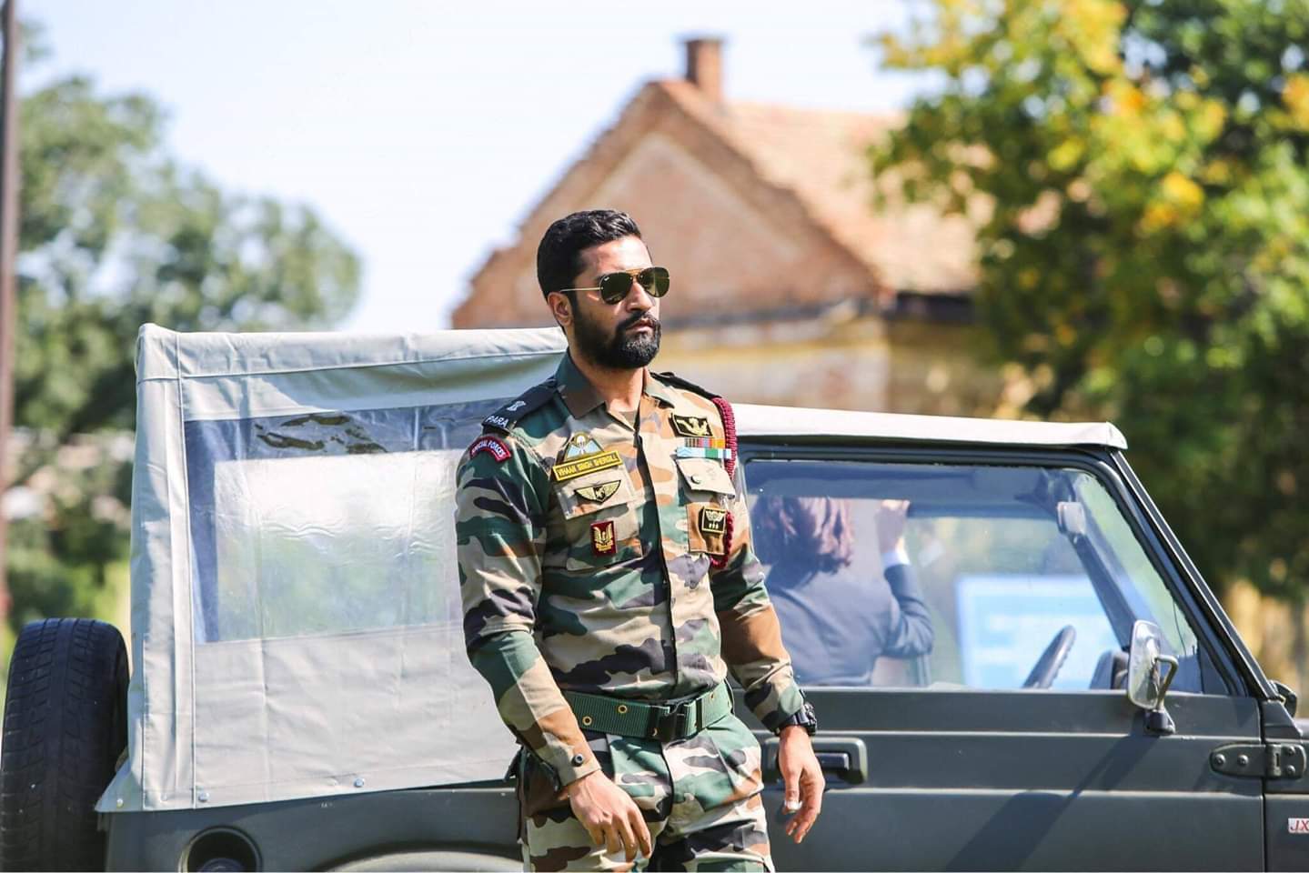 Vicky Kaushal Uri Look - HD Wallpaper 