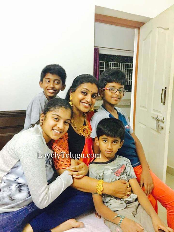 Roja Daughter Anshu Mallika - HD Wallpaper 