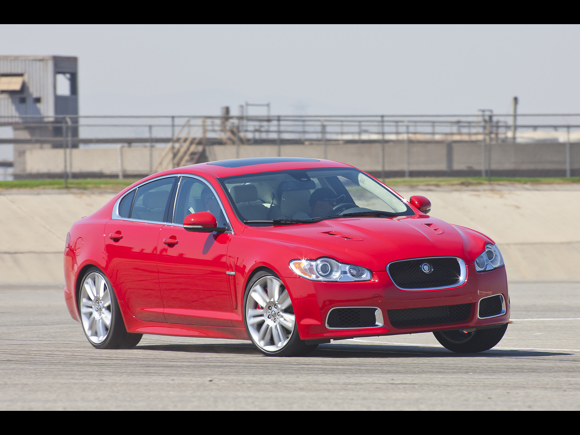 Jaguar Xf - HD Wallpaper 