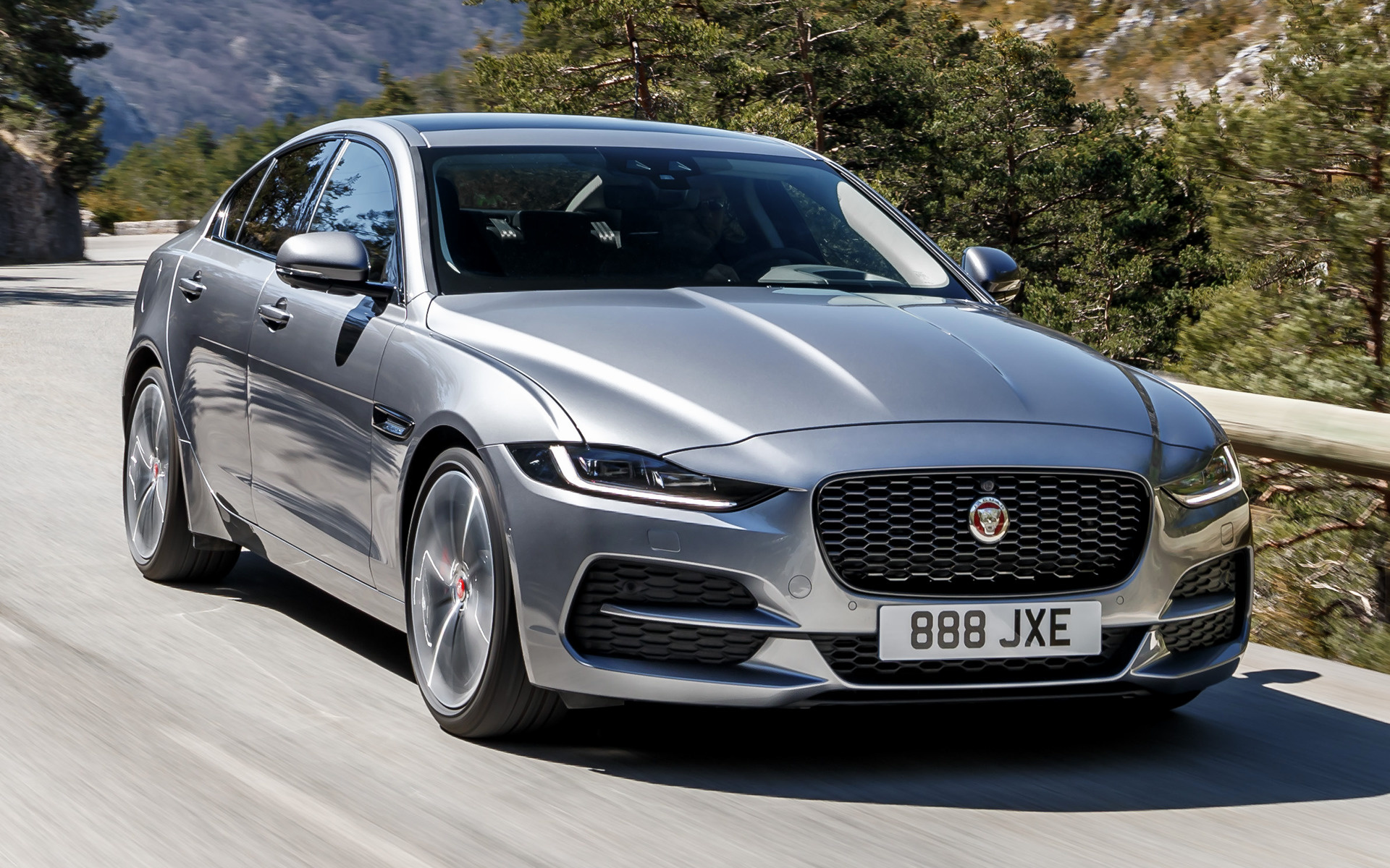 Jaguar Xe India 2020 - HD Wallpaper 