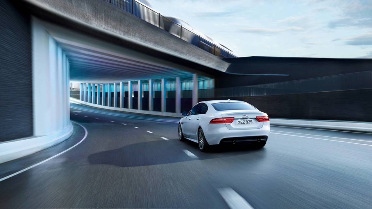 2019 Jaguar Xe Look High Resolution Wallpapers - Jaguar Xe Landmark Edition 2019 - HD Wallpaper 