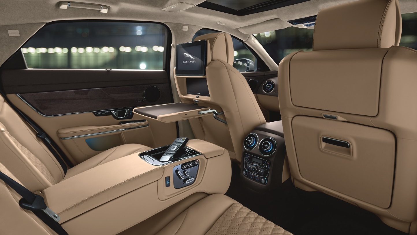 Jaguar Xj L Interior - Inside Jaguar Car Xj - HD Wallpaper 