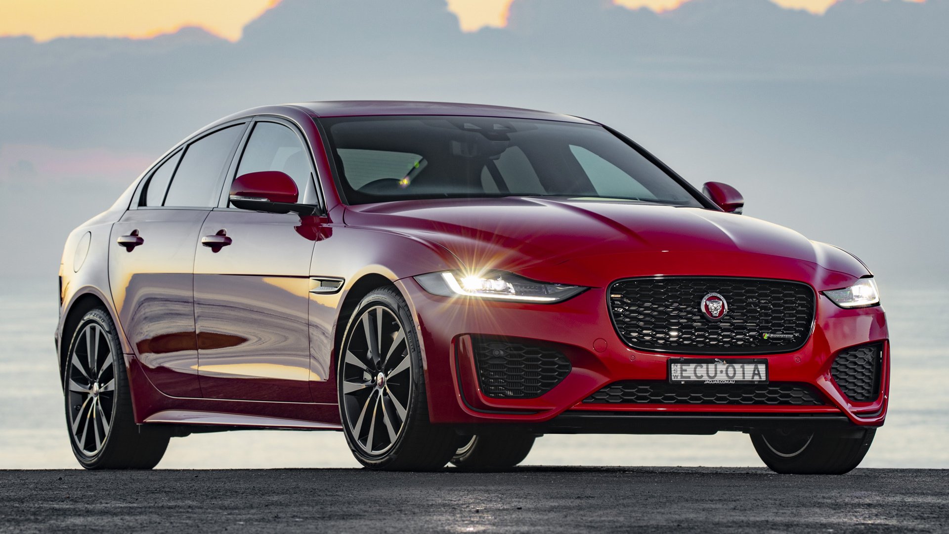 2020 Jaguar Xe P300 - HD Wallpaper 