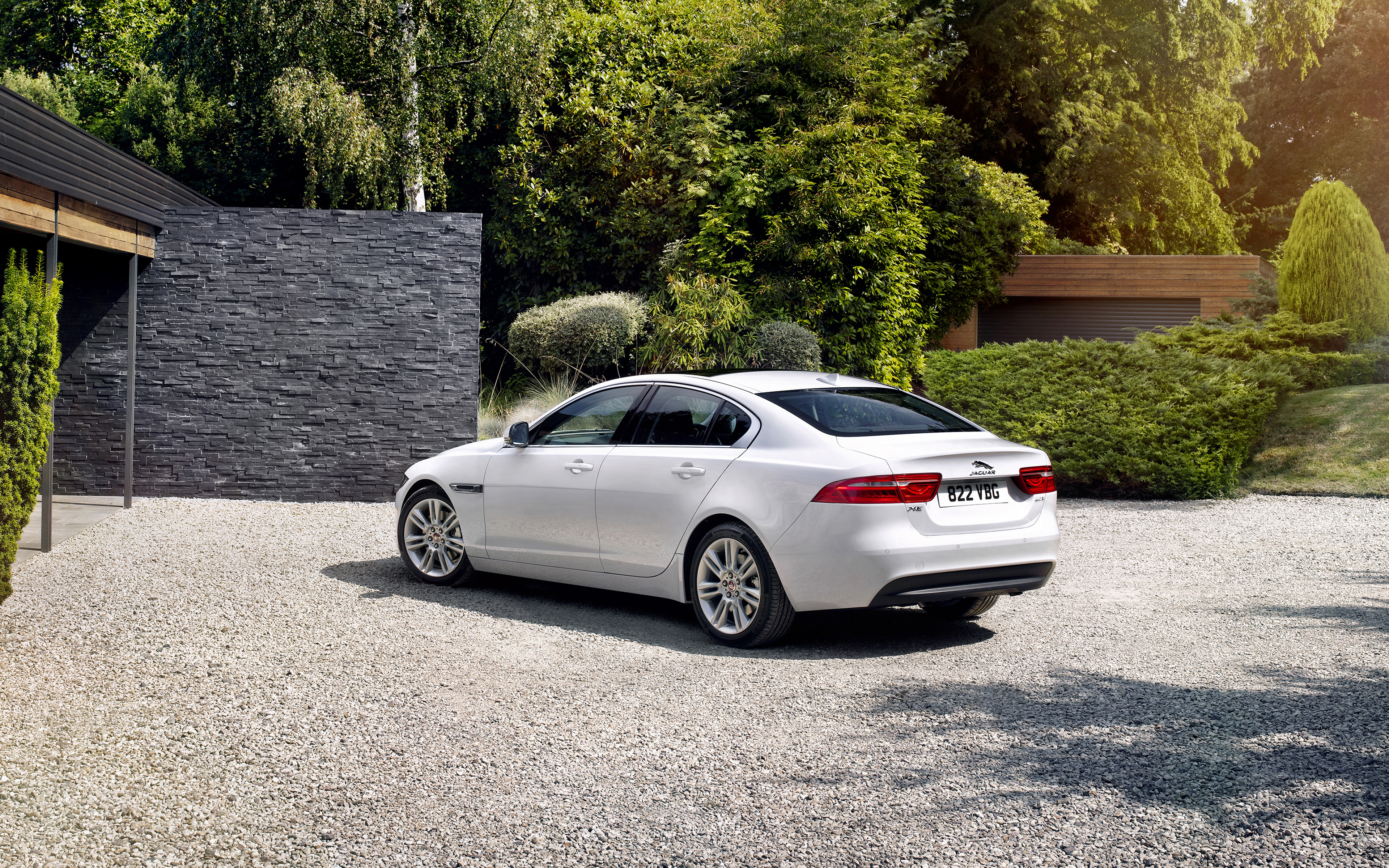 Jaguar Xe, 2018, 4k, Luxury Sedan, New White Xe, British - Jaguar Xe 25t 2017 - HD Wallpaper 