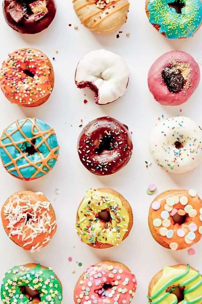 1000 Ideas About Cute Backgrounds On Pinterest - Donuts Pretty - HD Wallpaper 