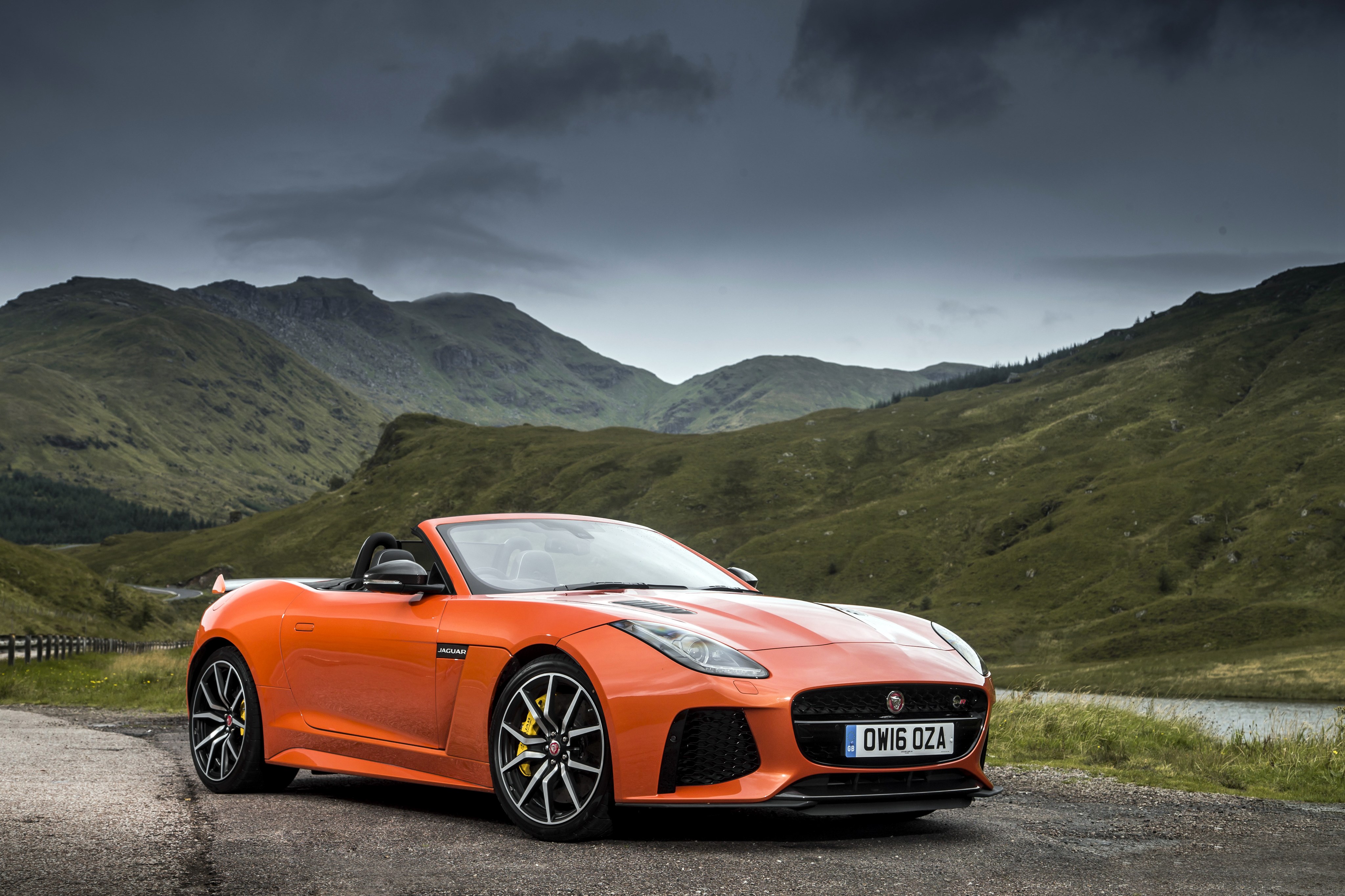 New F Type Svr Convertible - HD Wallpaper 