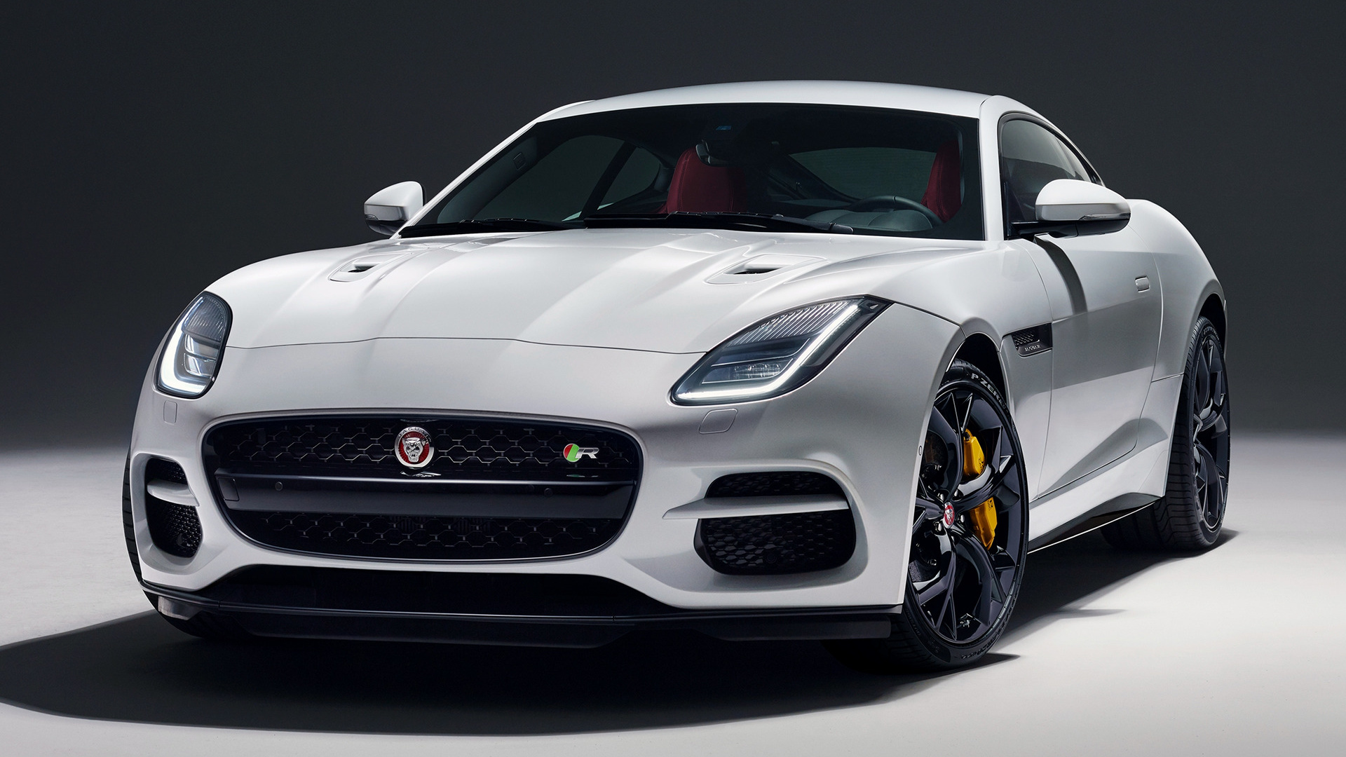 Jaguar White Car 2018 F Type - HD Wallpaper 
