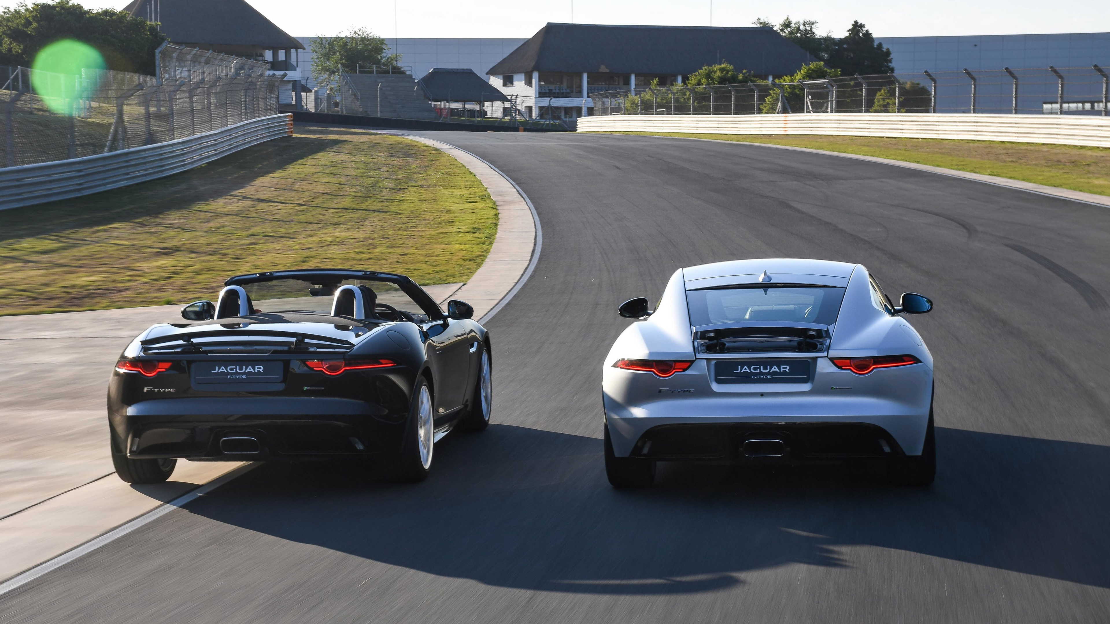 Jaguar F Type 2017 Cars - Mercedes-benz Slr Mclaren - HD Wallpaper 